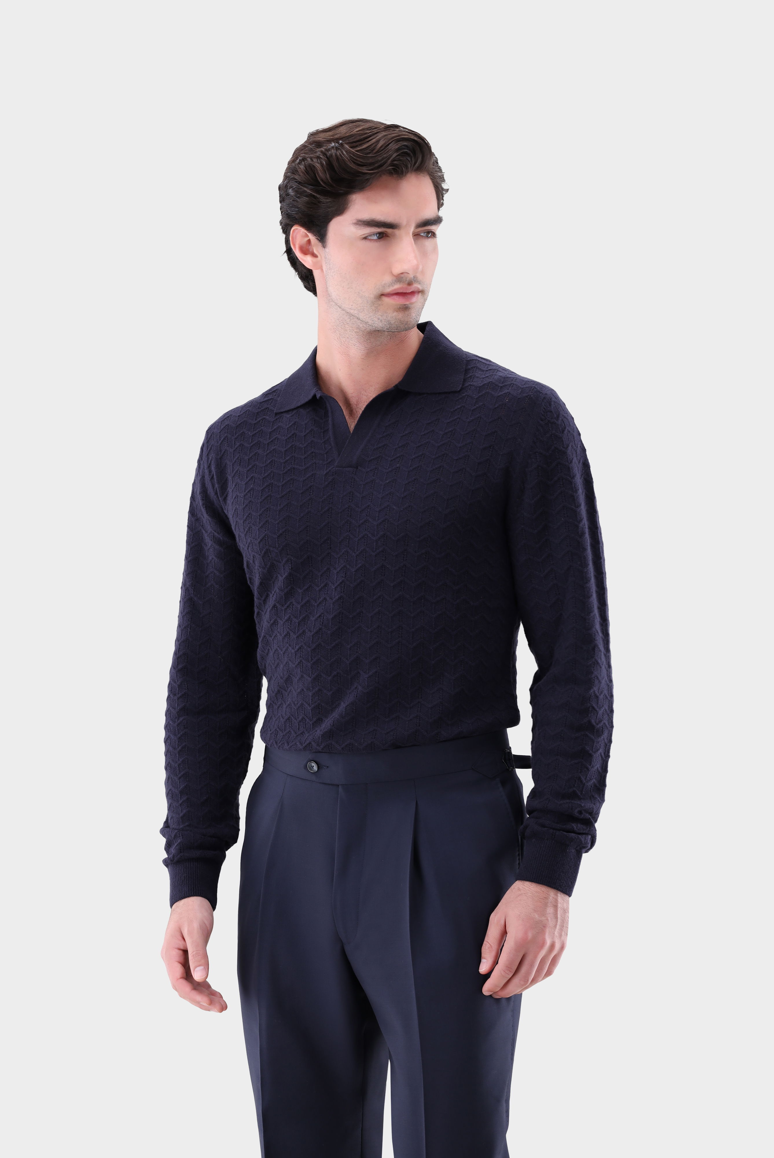 Poloshirt gestrickt mit V-Neck und Struktur