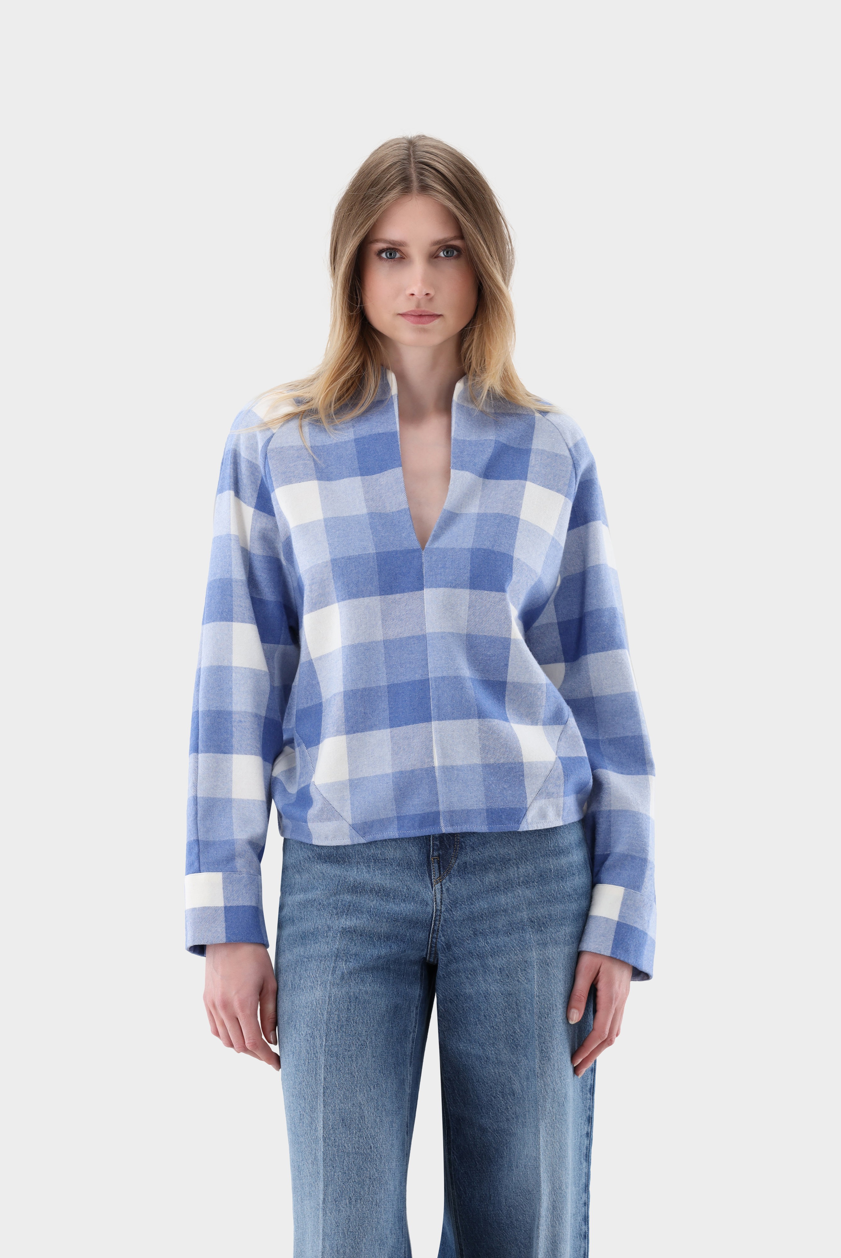 Checked chalice collar blouse in flannel