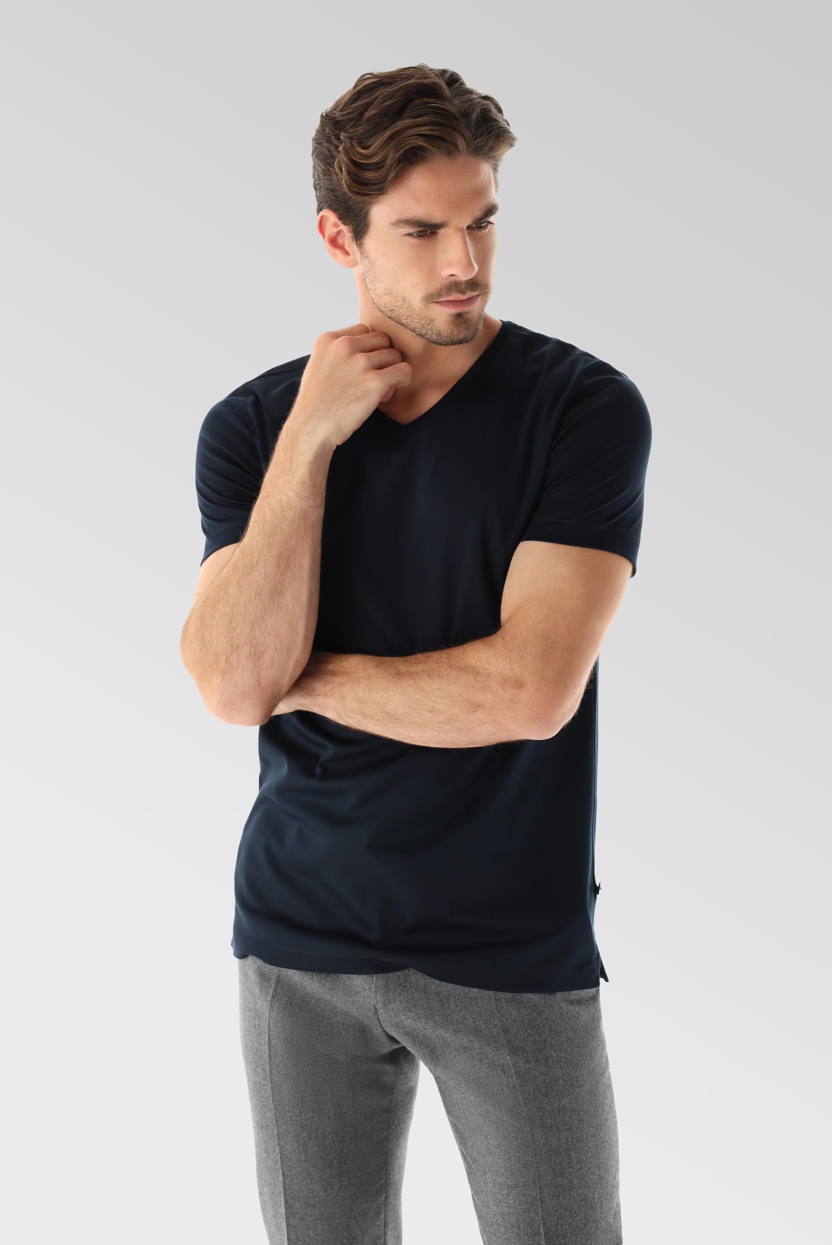 T-Shirts+V-Ausschnitt Jersey T-Shirt Slim Fit+20.1715.UX.180031.790.M