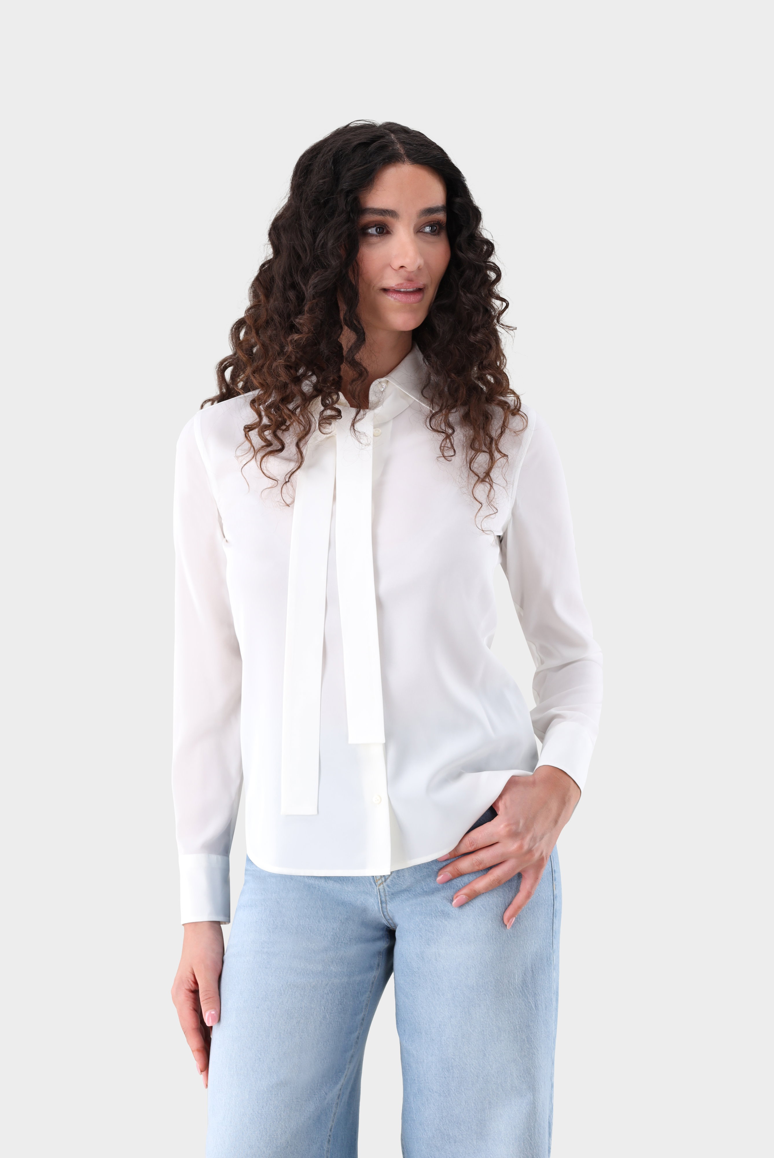 Bluse tailliert aus Seide mit Stretch
