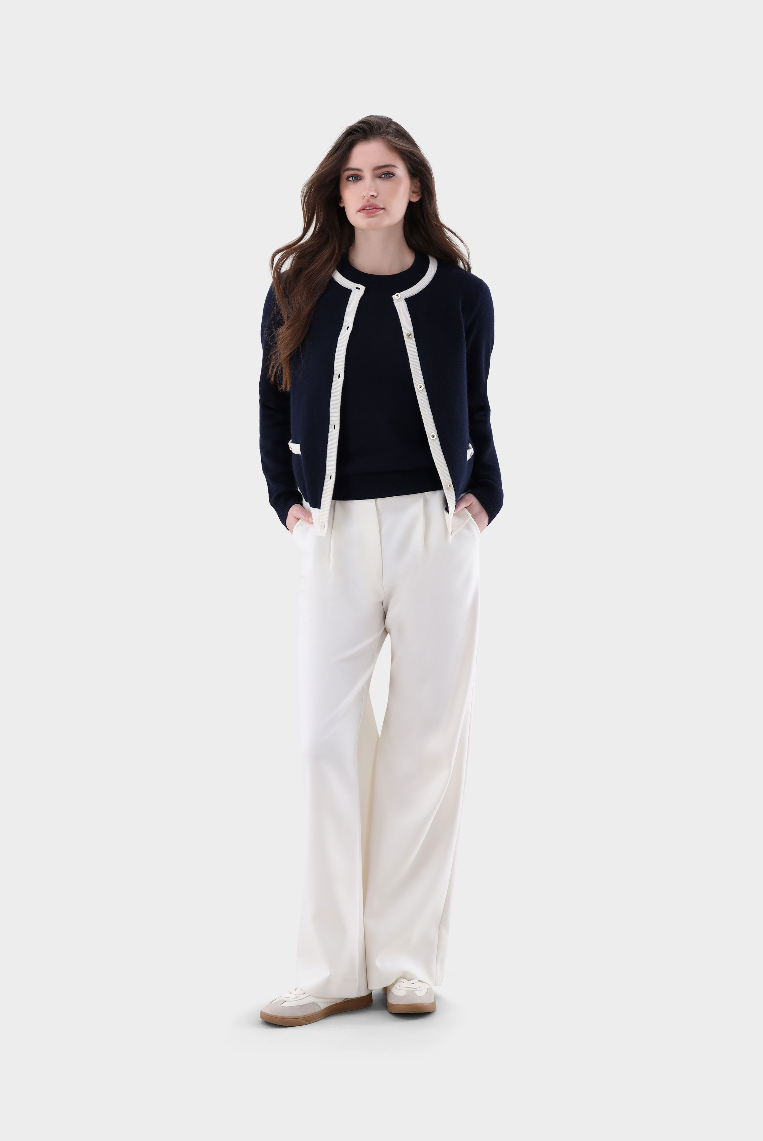 Strickjacke aus Kaschmir mit Kontrasten