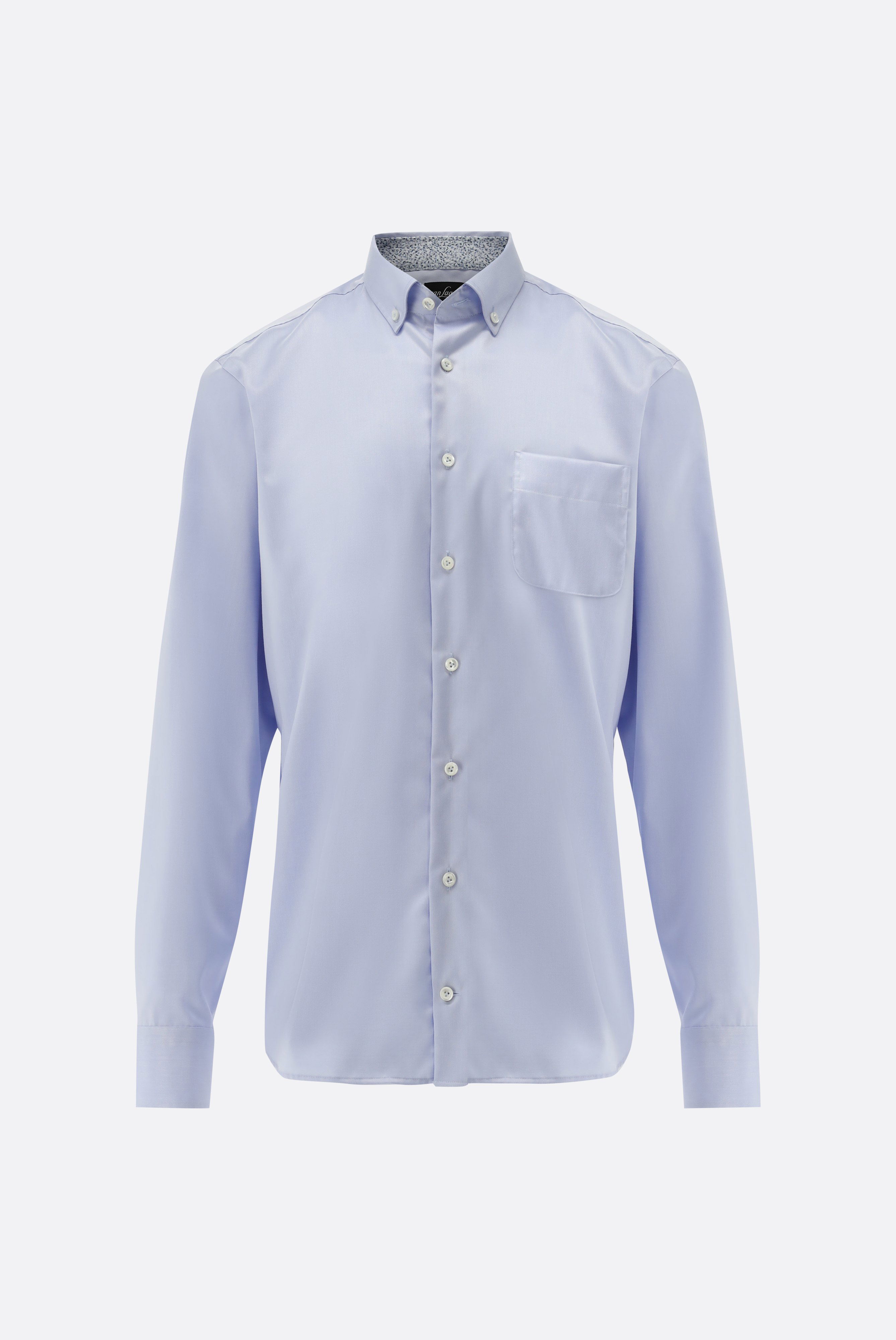 Wrinkle free shirt with a contrast tailor fit