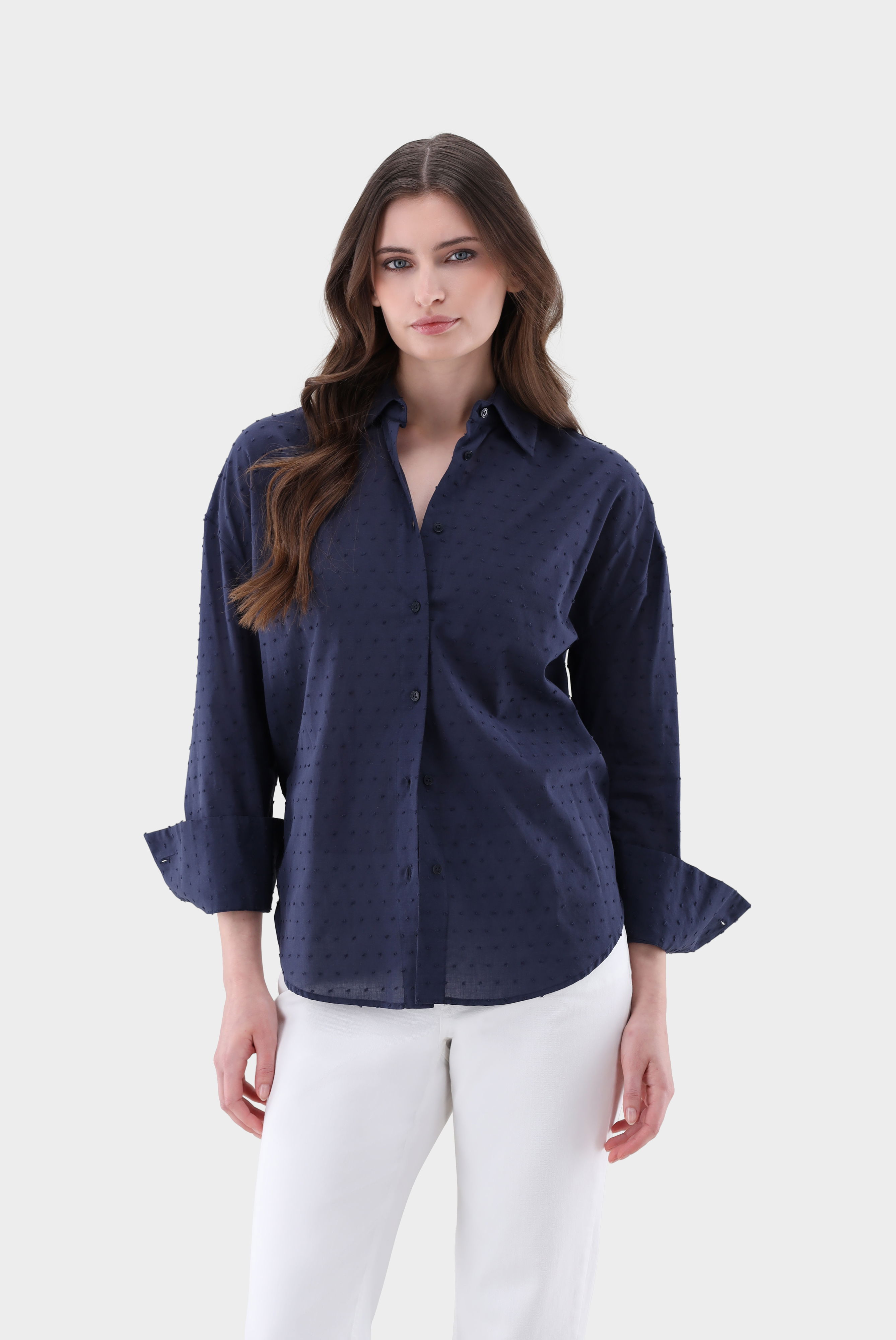 Hemdbluse mit überschnittenen Schultern