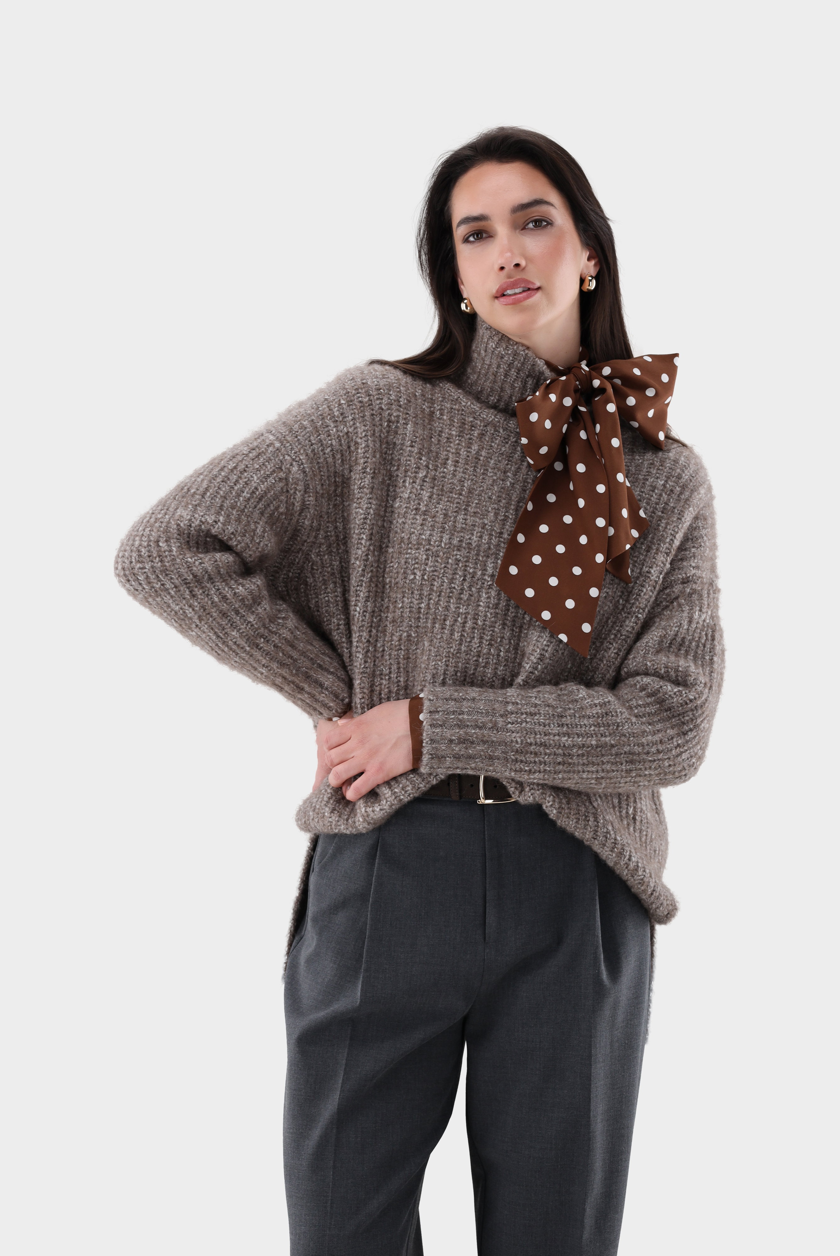 Mock-neck in cable knit with cashmere