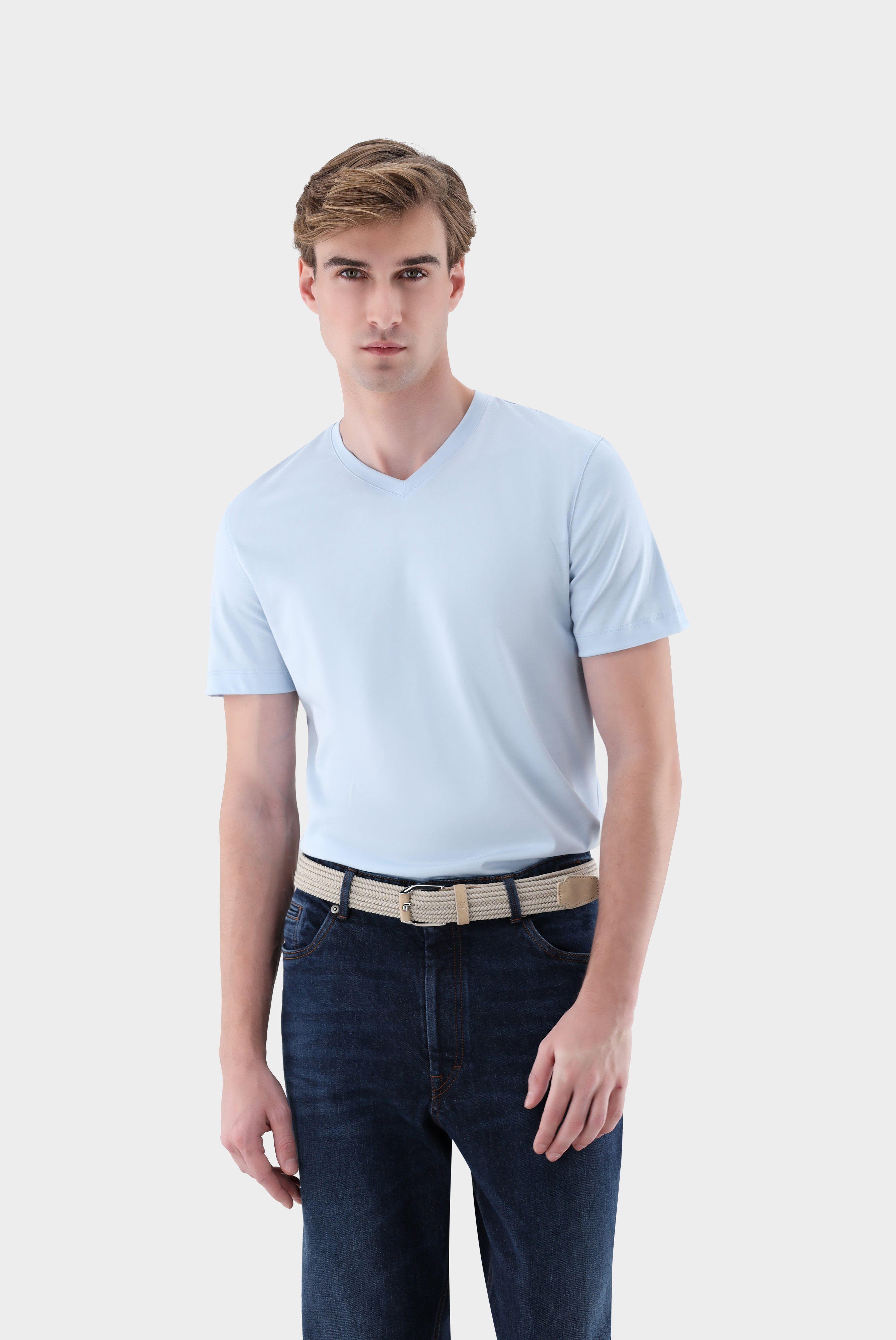 V-Neck T-Shirt in Swiss Cotton Jersey