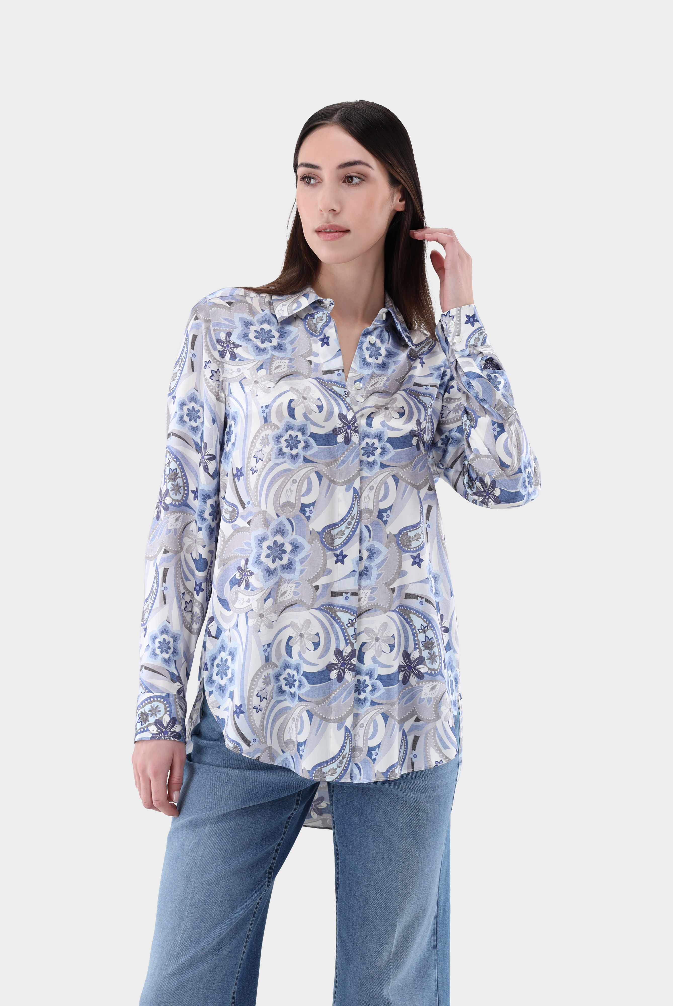 Loose fit shirt in Silk with floral print