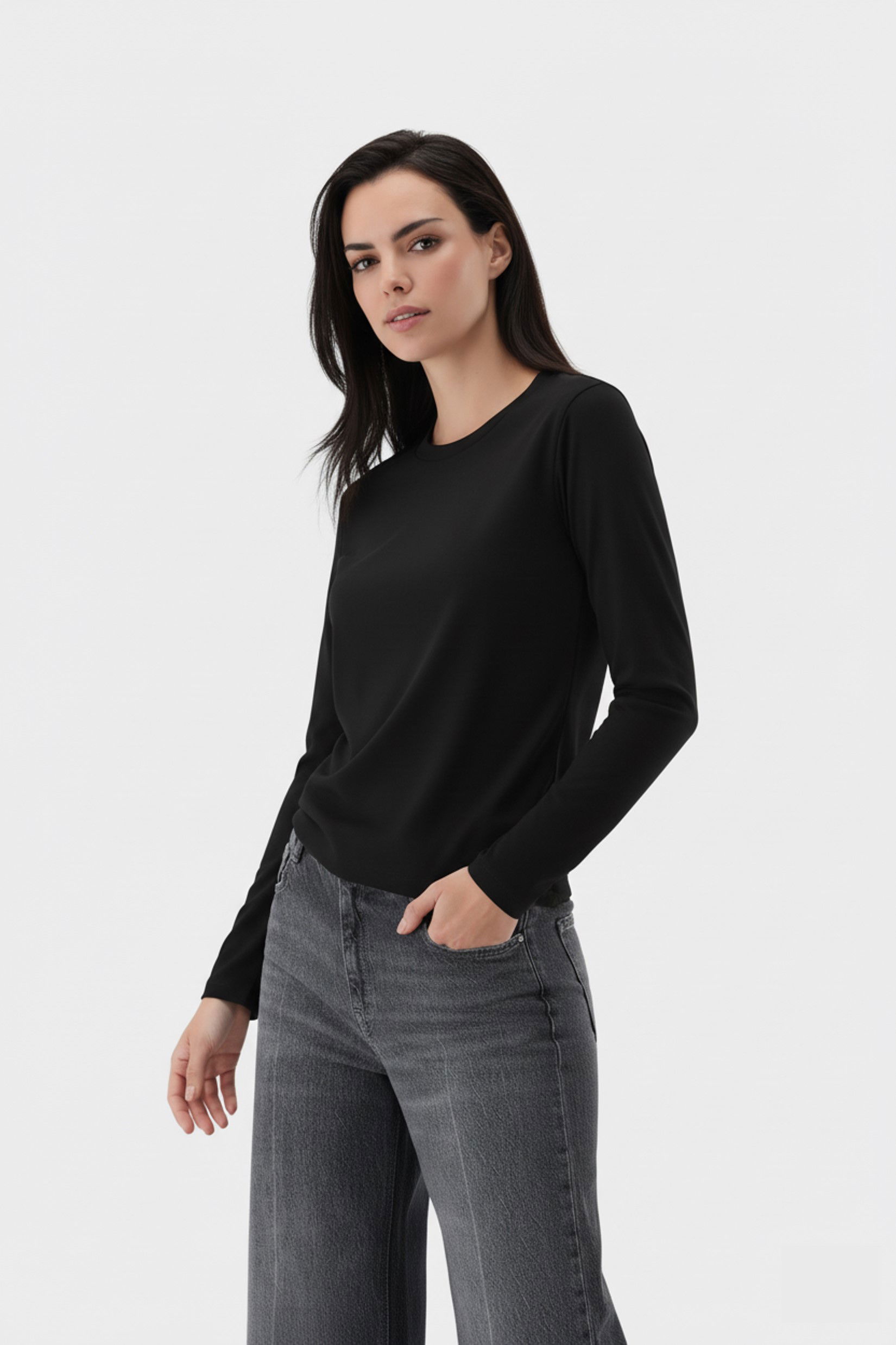 Long-sleeved T-shirt in Swiss cotton jersey