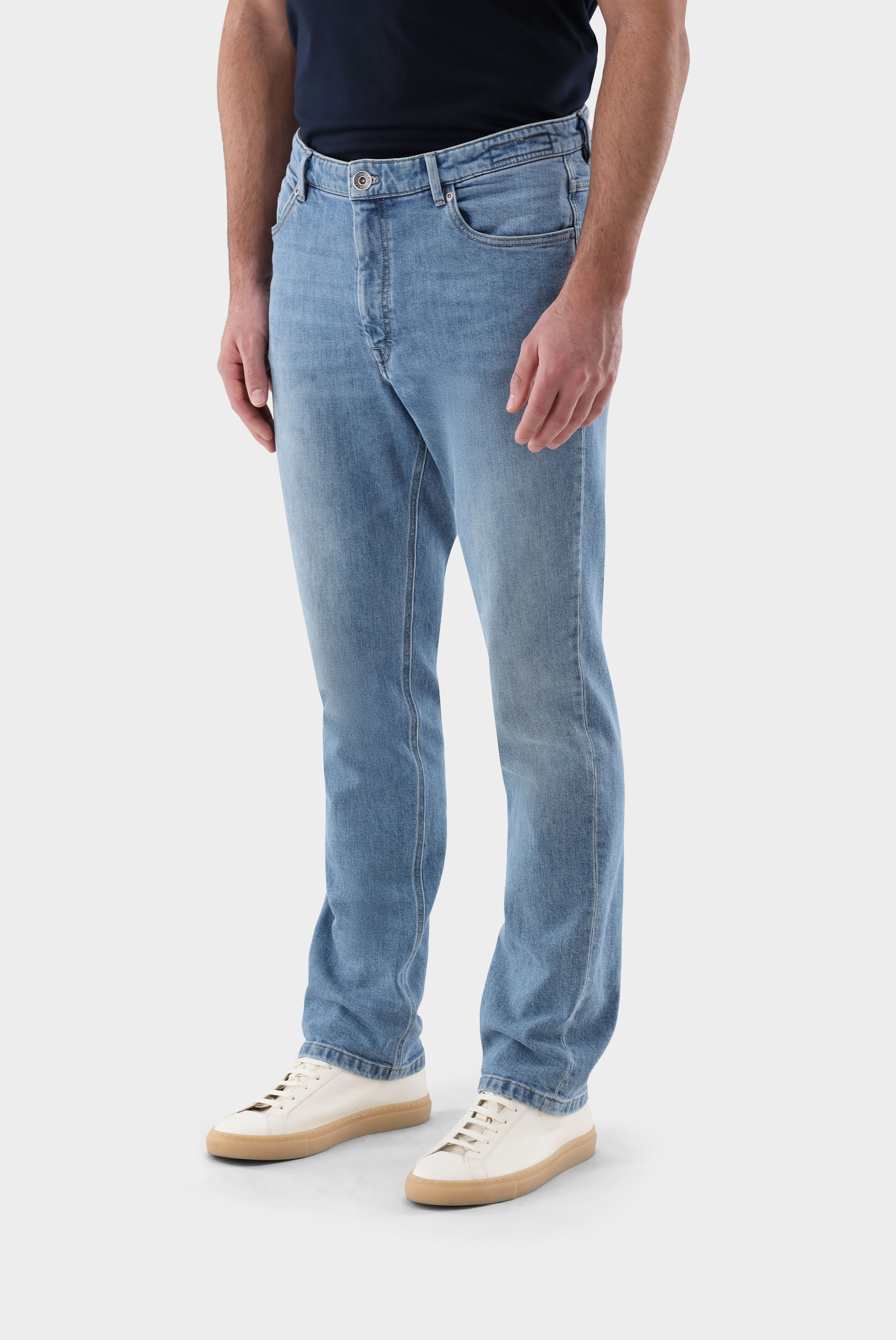 Jeans with stretch and straight leg