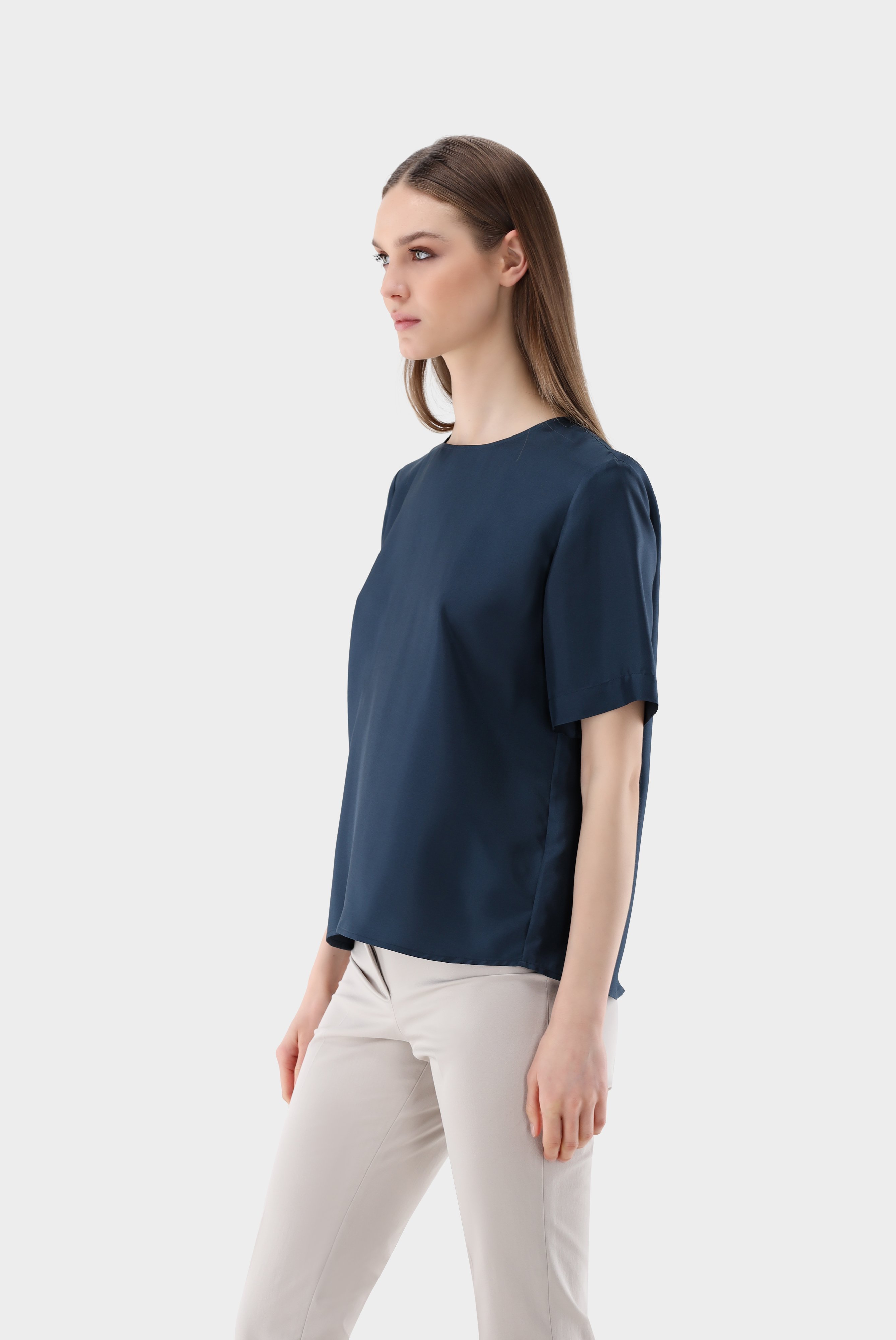 Fitted Blouse with Short Sleeve