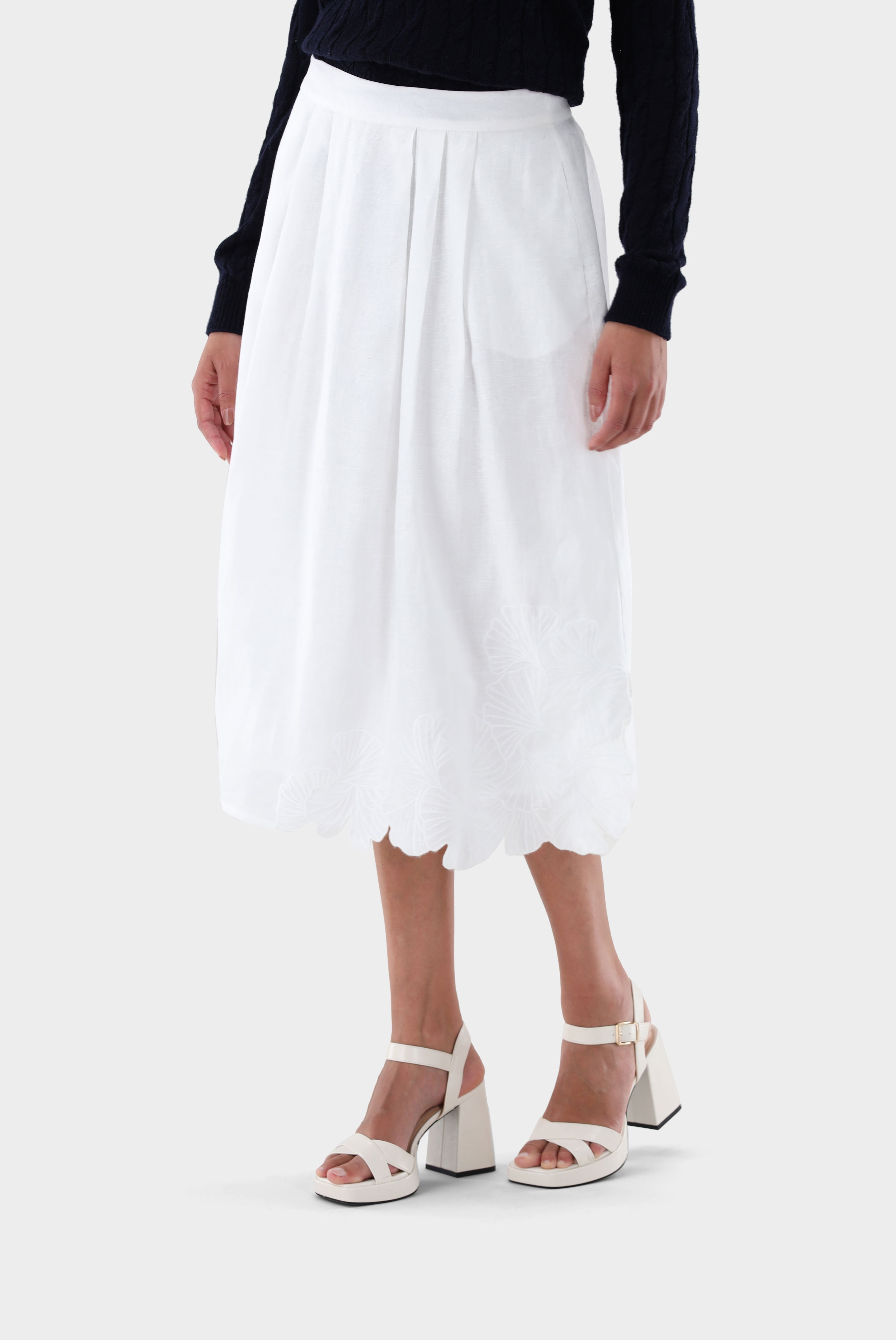 Linen Skirt with Ginkgo Embroidery van Laack