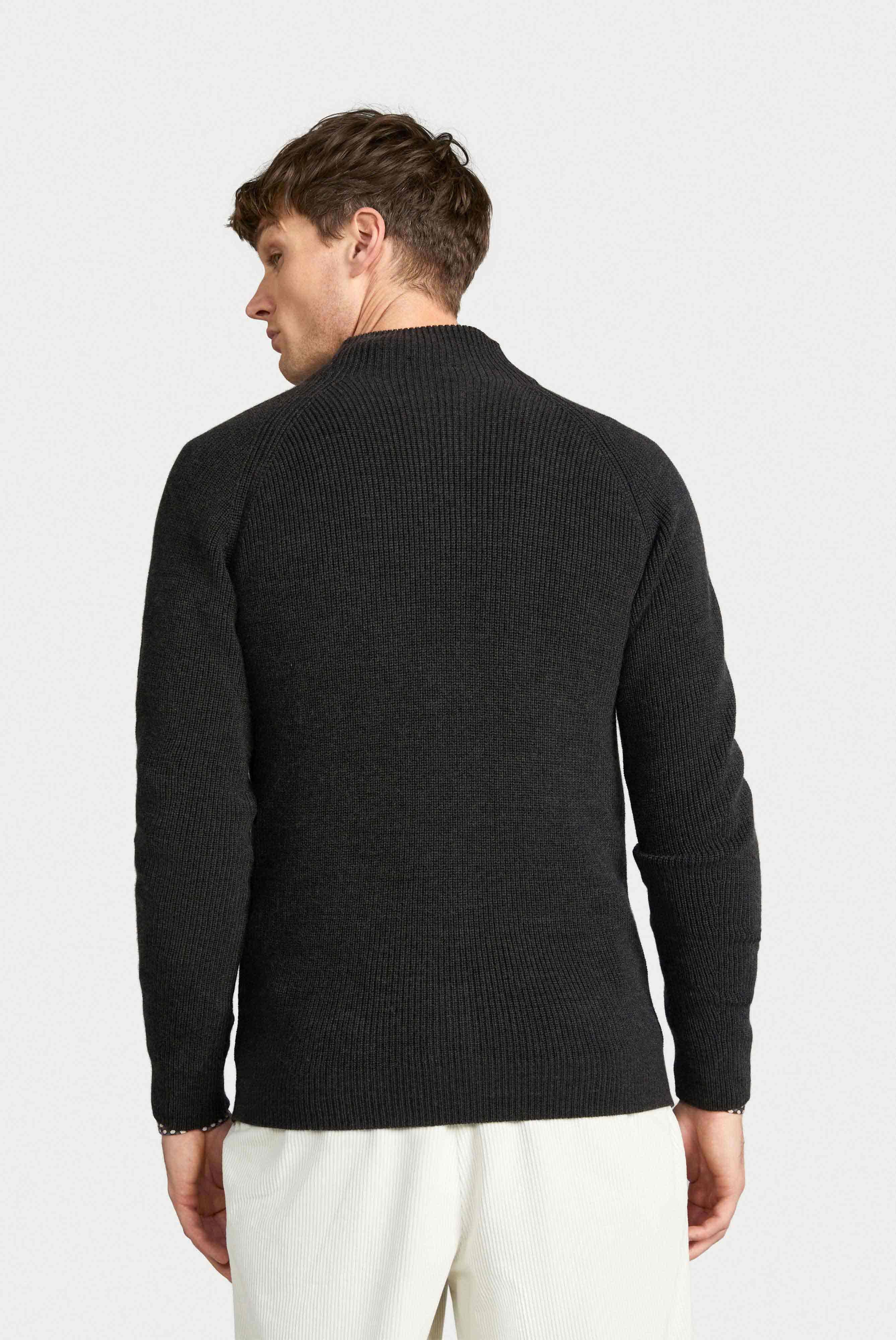 Sweaters & Cardigans+Zip Jacket in Mercerized Merino+82.8621..S00175.090.M