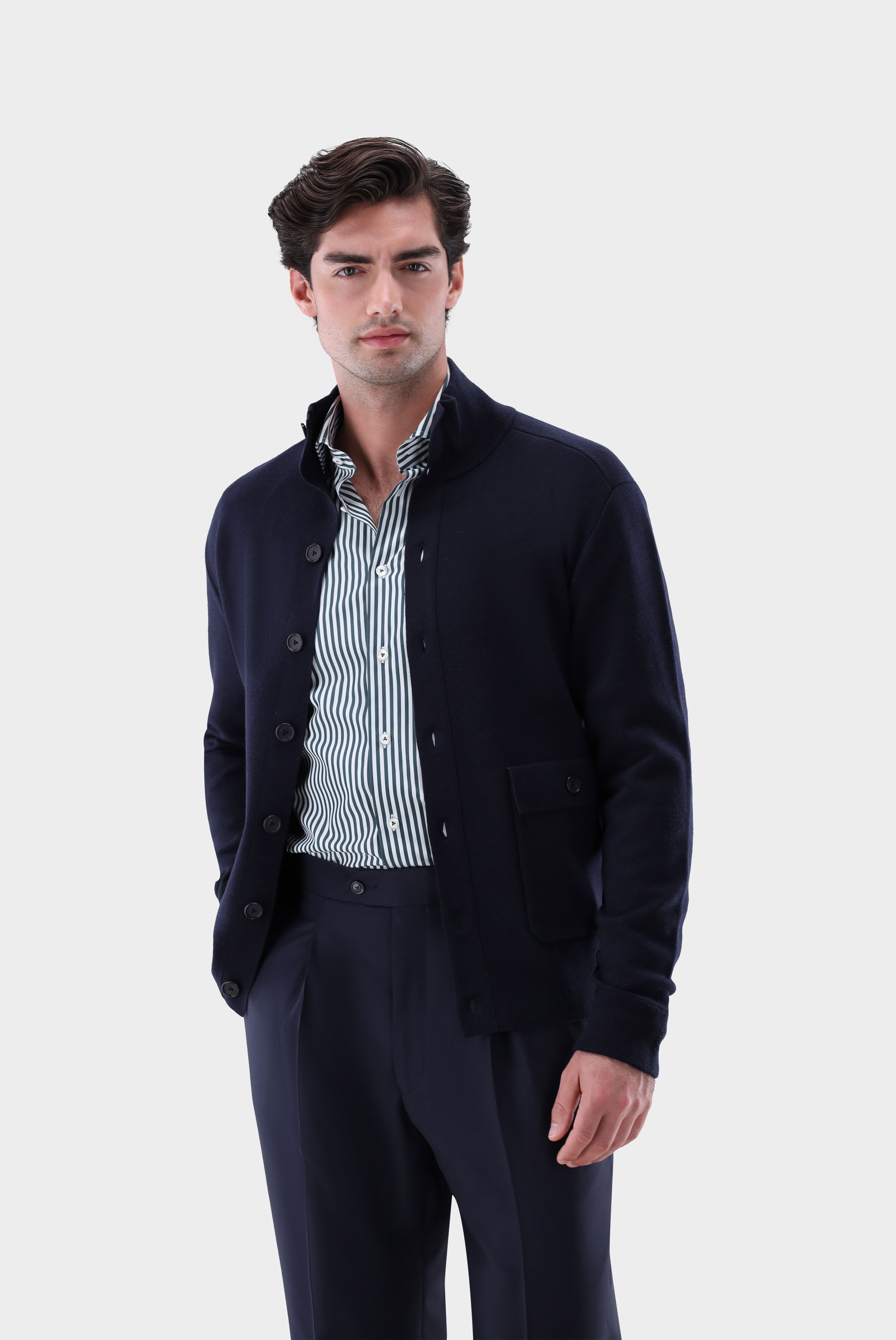 Strickjacke geknöpft mit Stehkragen