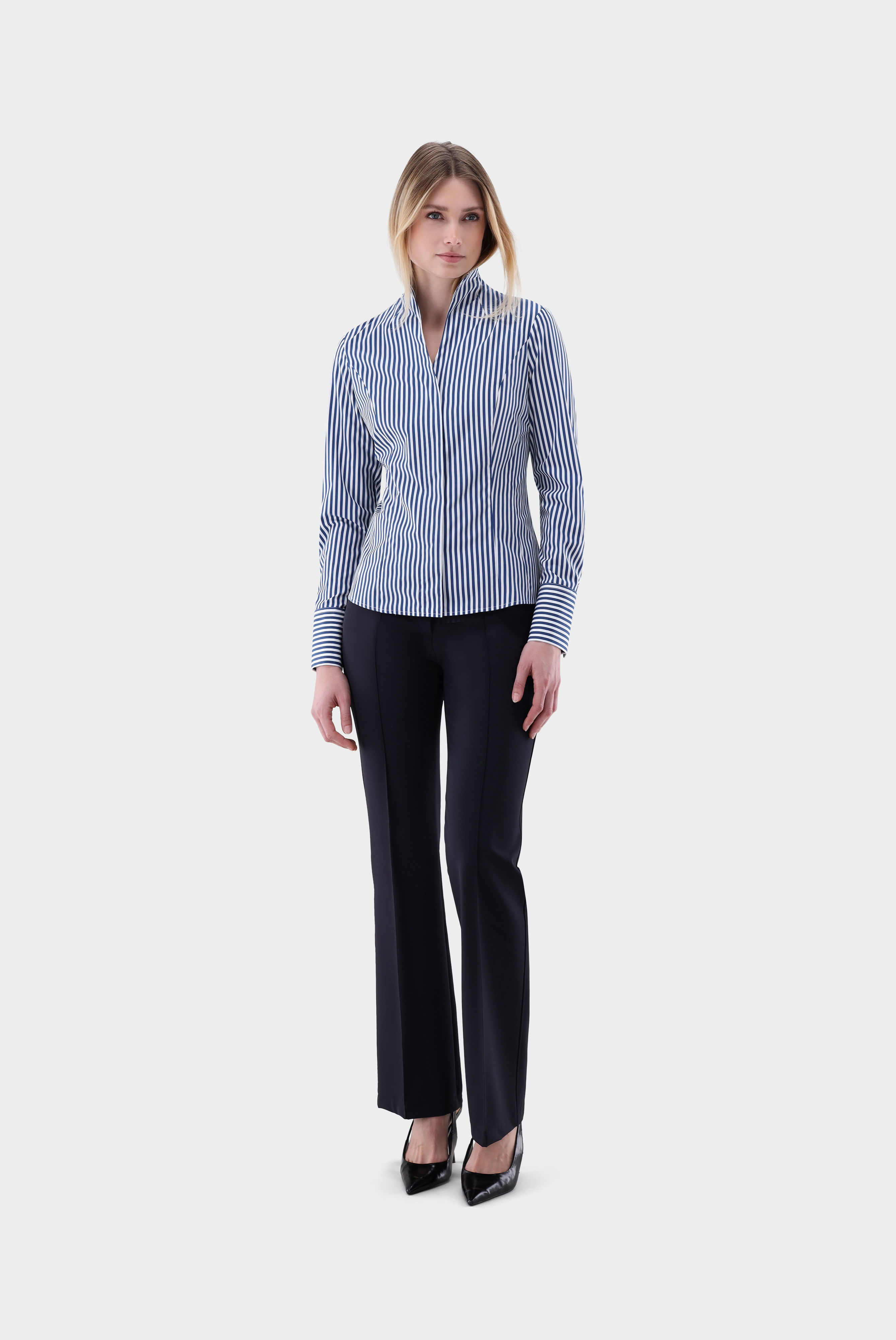 Kelchkragenbluse mit Streifen günstig online kaufen