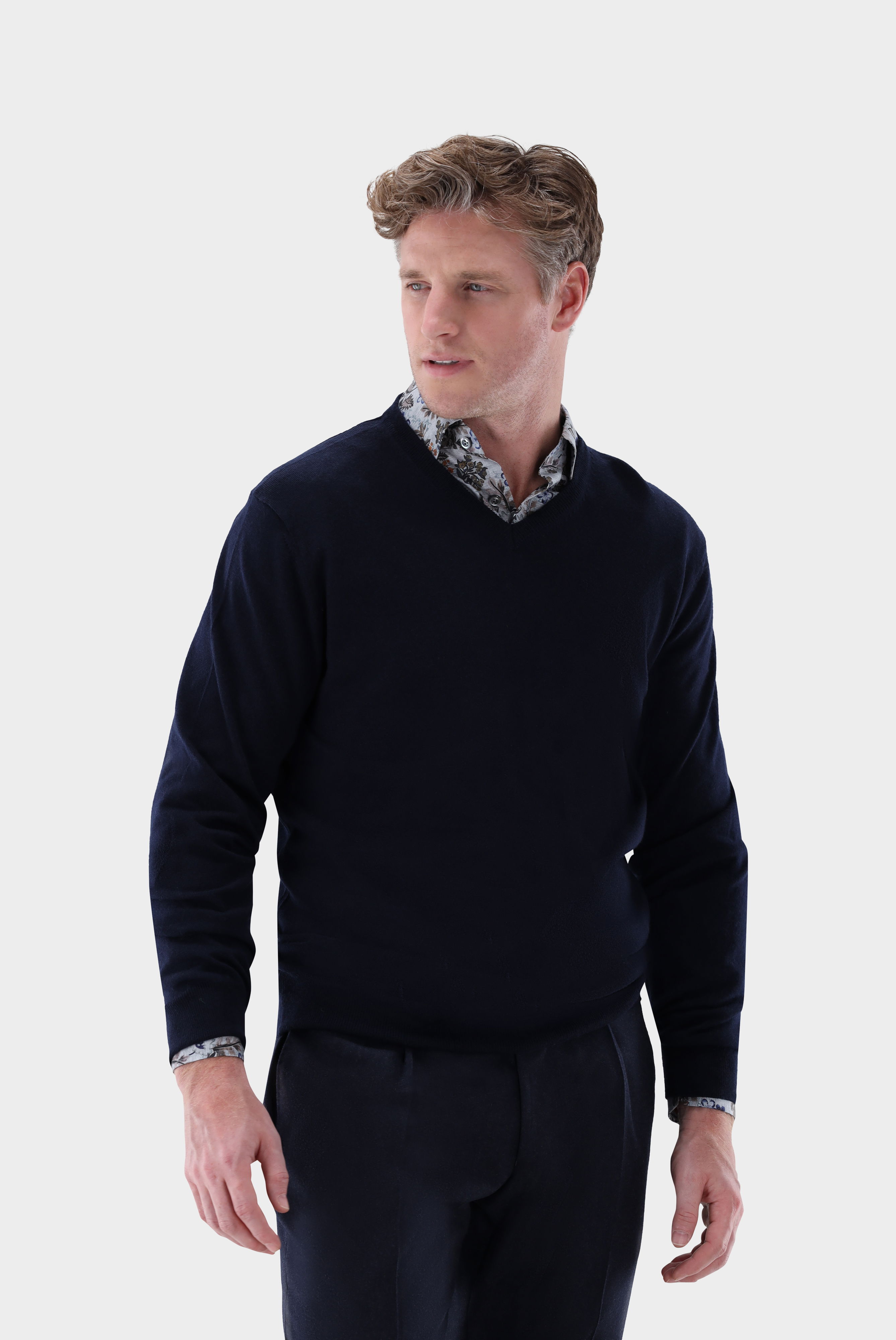 Pullover mit V-Ausschnitt aus Merzerisierter Merinowolle