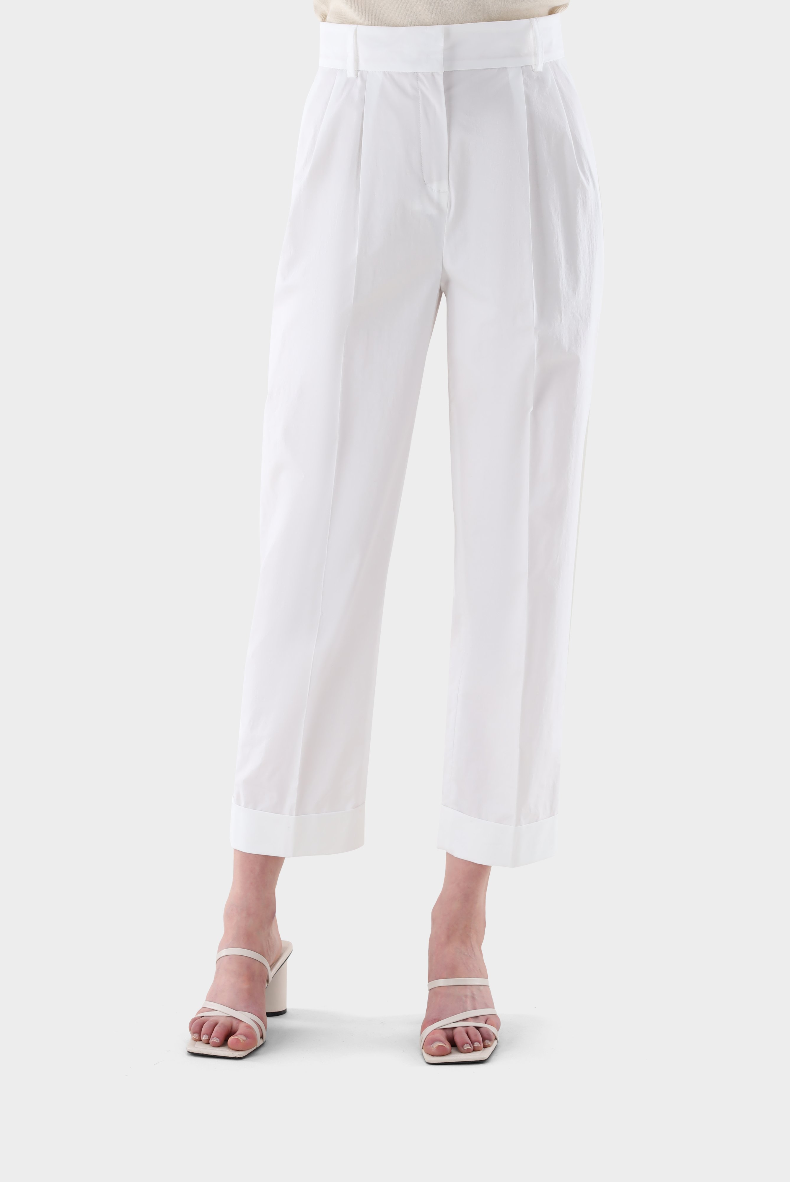 Jeans & Trousers+Pleated trousers with straight leg+05.659F..H00240.000.32