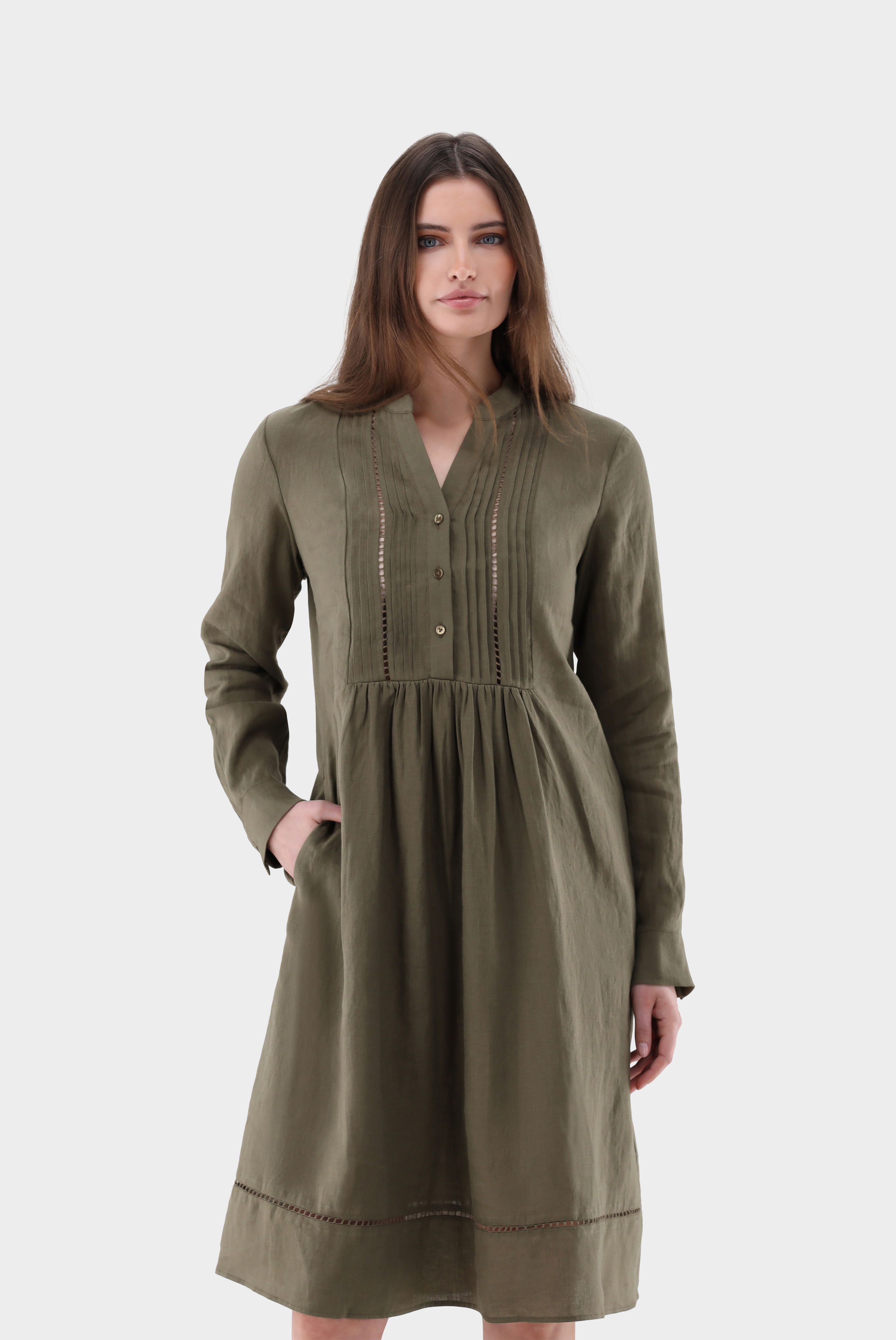 Schlupfkleid aus Leinen mit Lochstick-Details