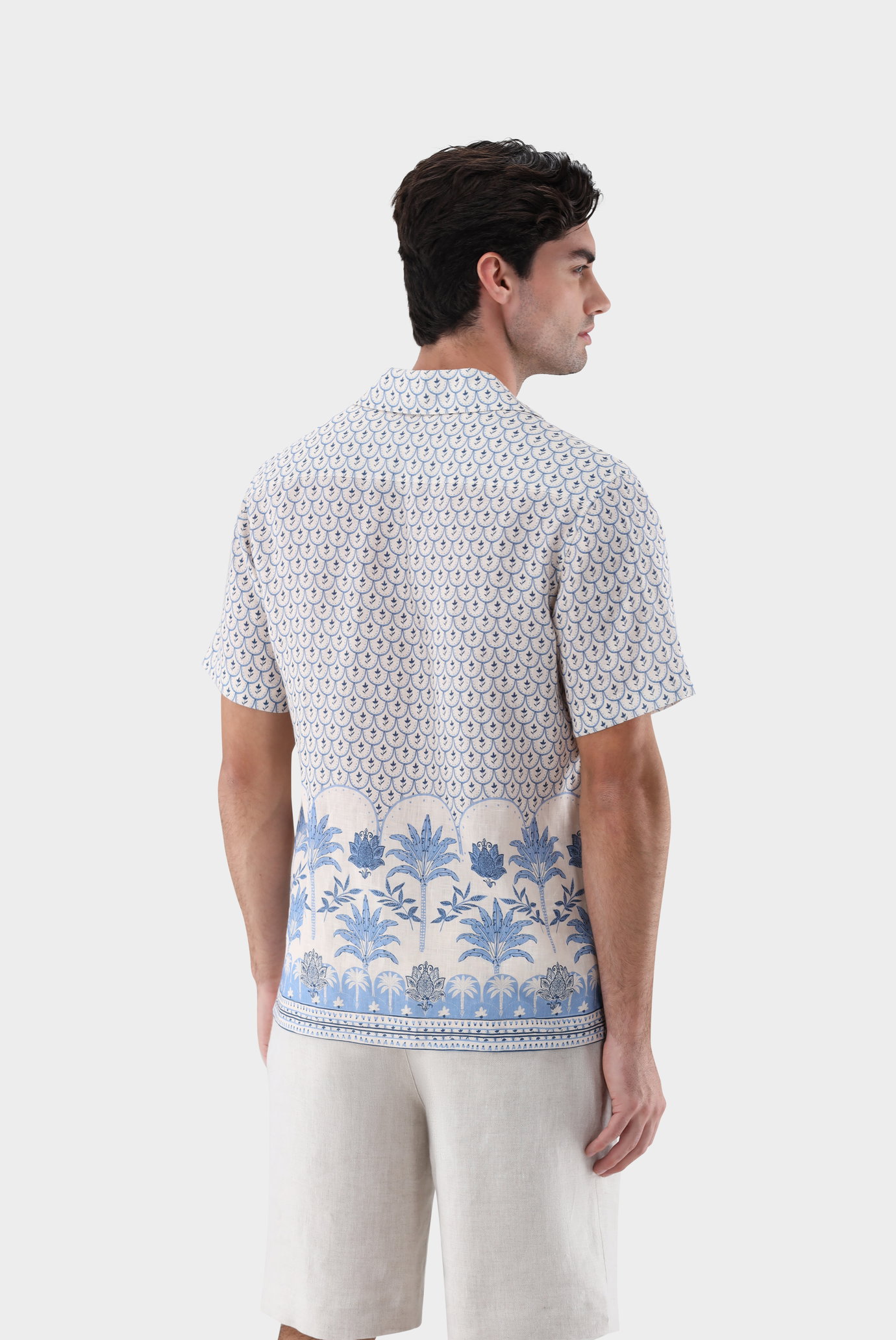 Short-sleeved shirt