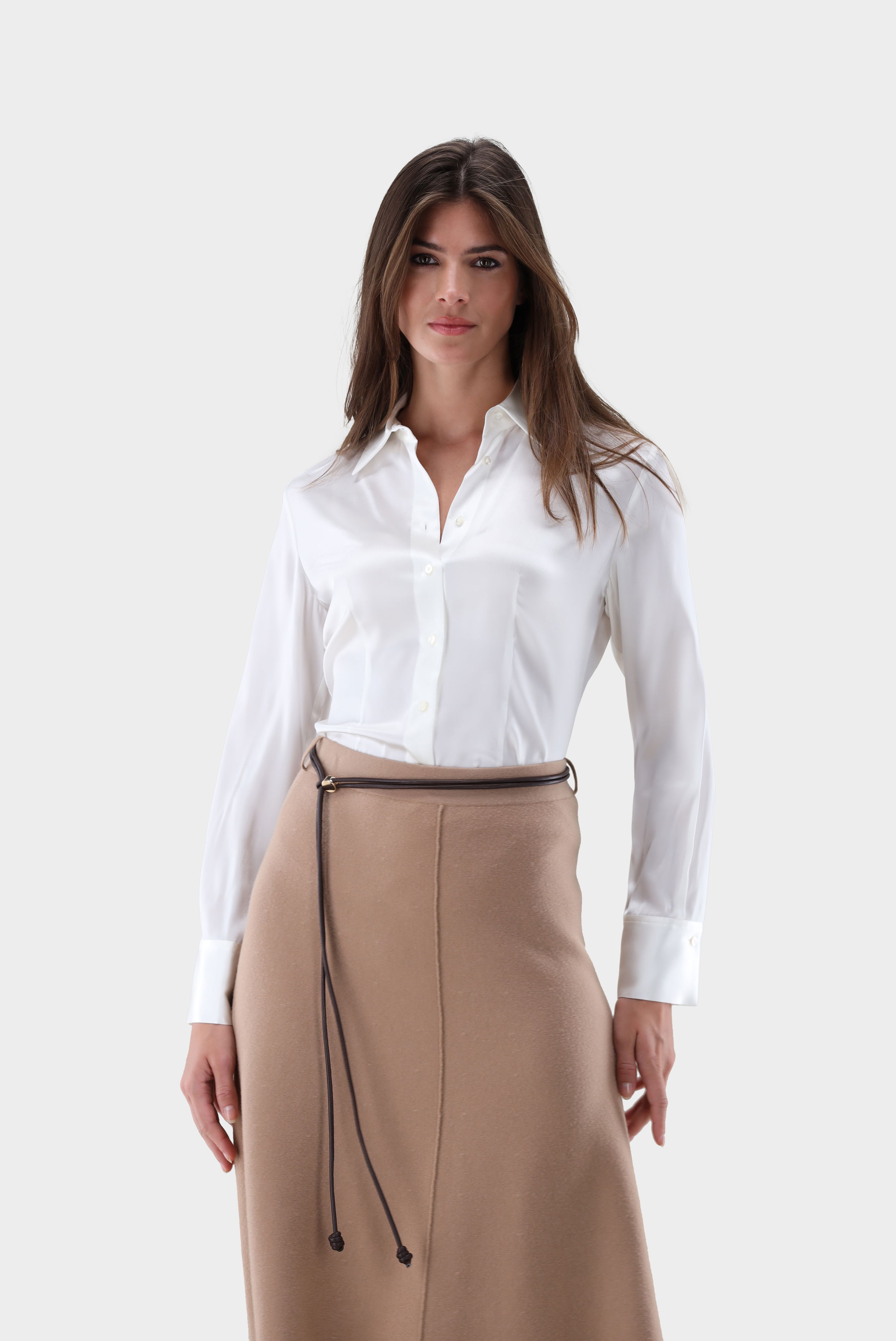 Hemdbluse tailliert aus Seidensatin-Stretch