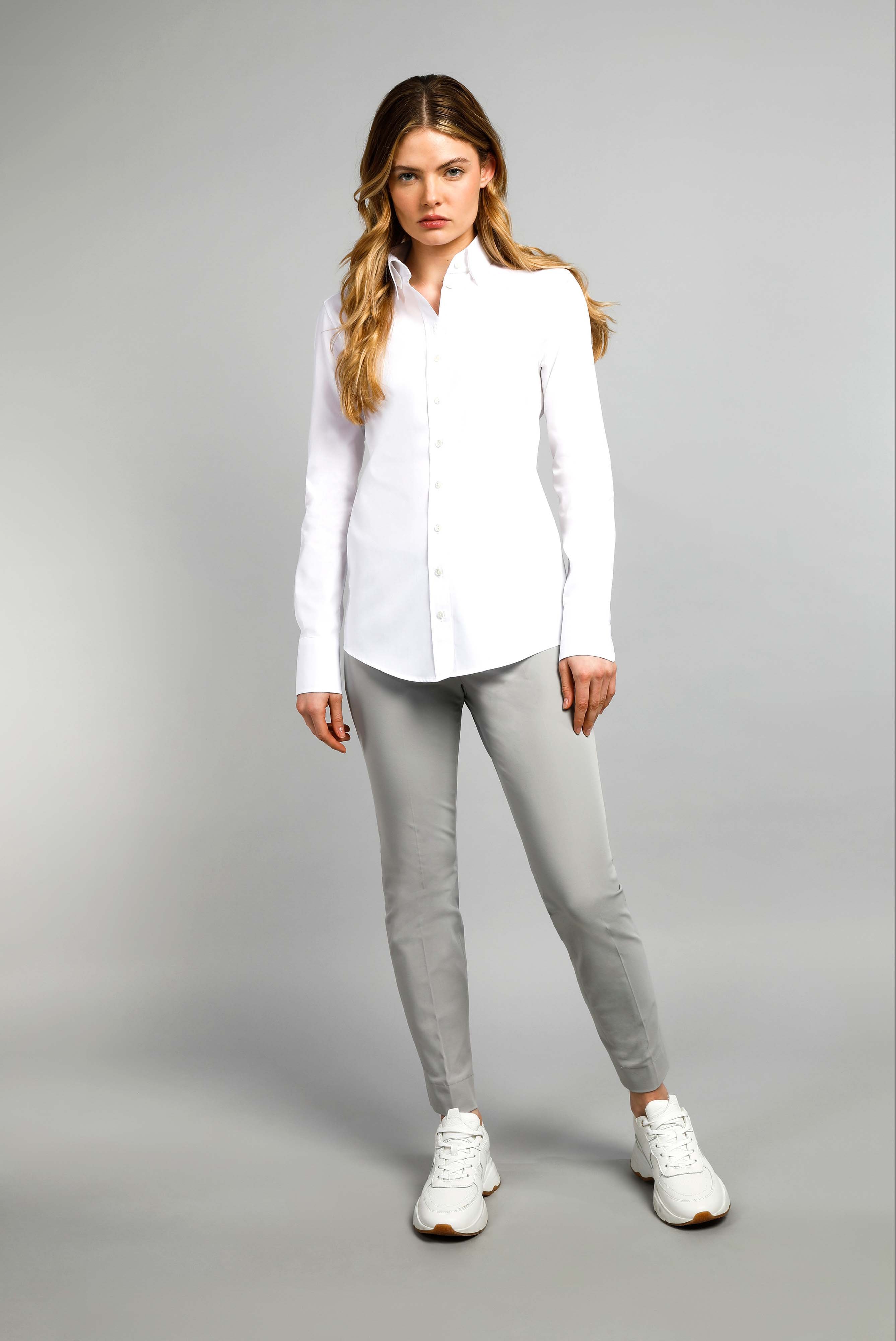 Business Blouses+Poplin Shirt Blouse with Button Down Collar+05.516T.73.130648.000.32