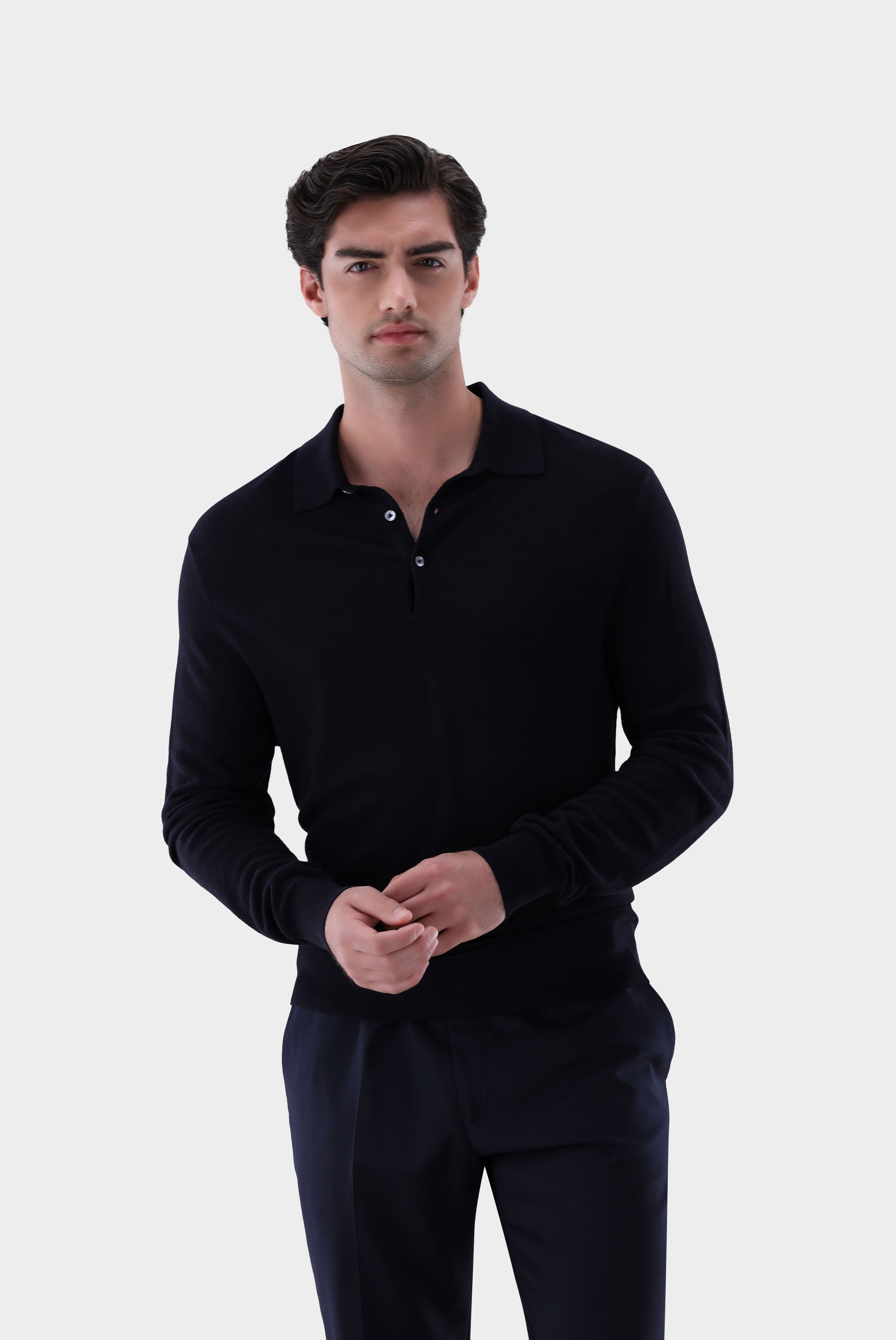 Poloshirt gestrickt mit Langarm un Reiskorn-Struktur