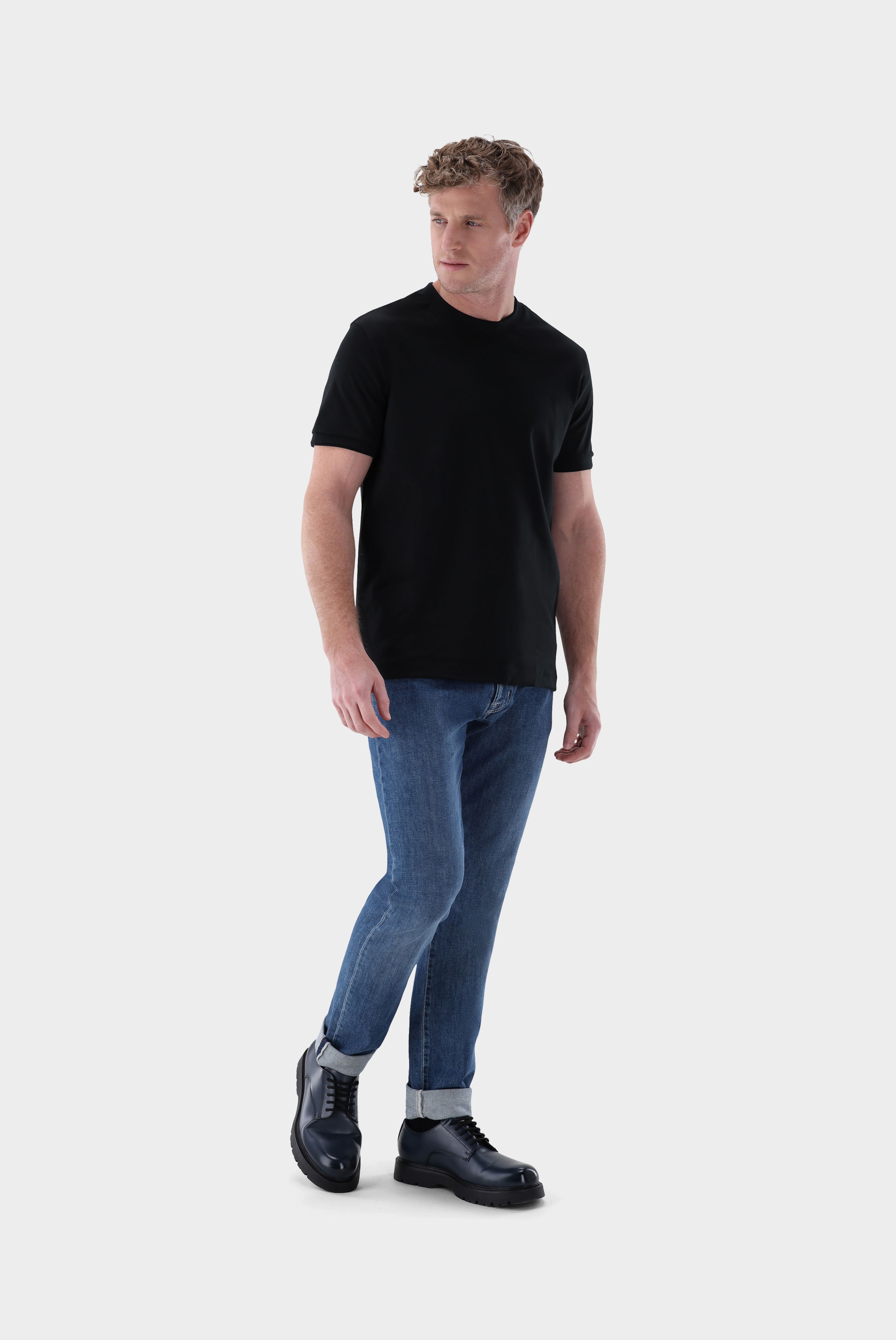 T-Shirt mit Rundhals und Paspel Detail