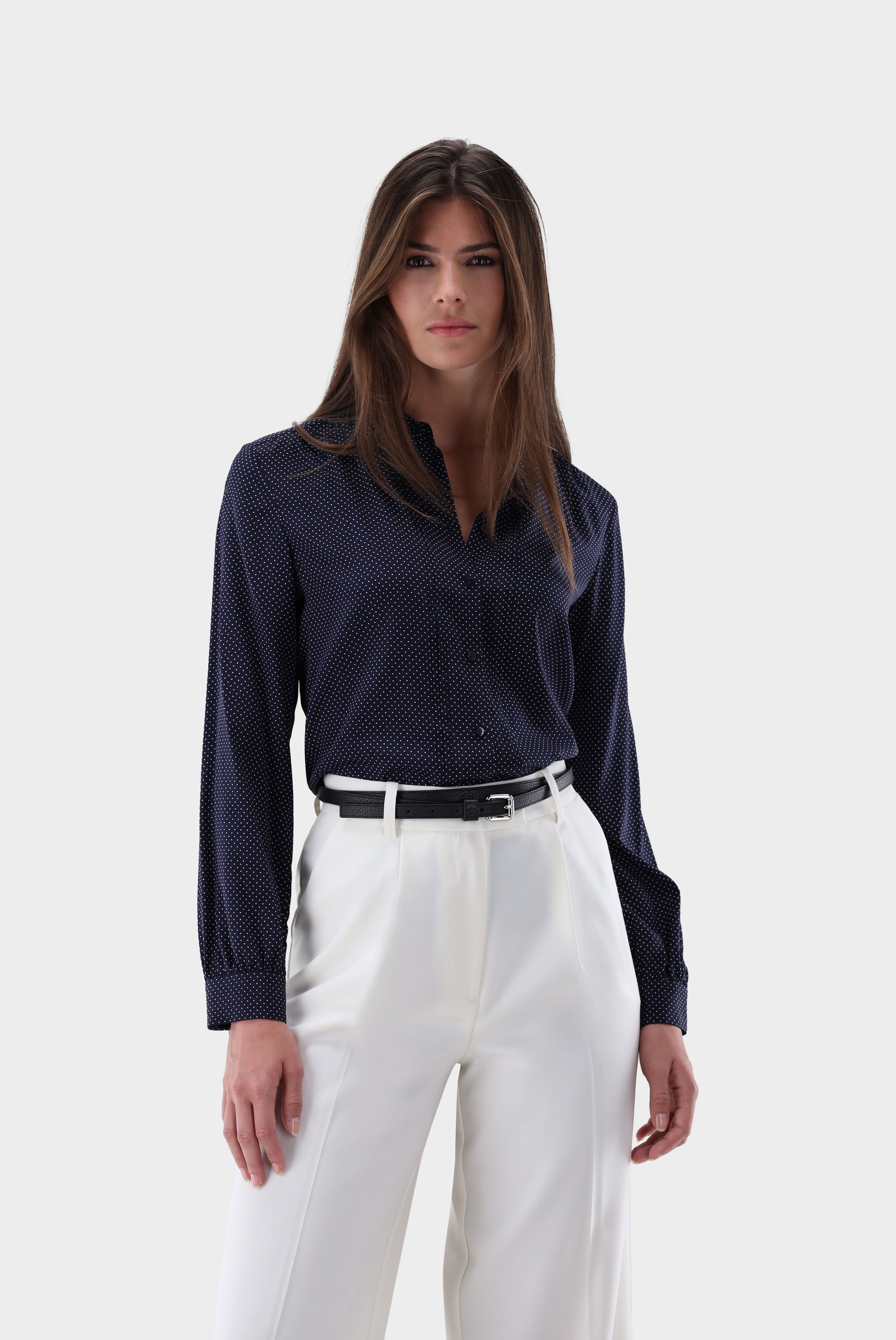 Hemdbluse mit Raffungen und Falten