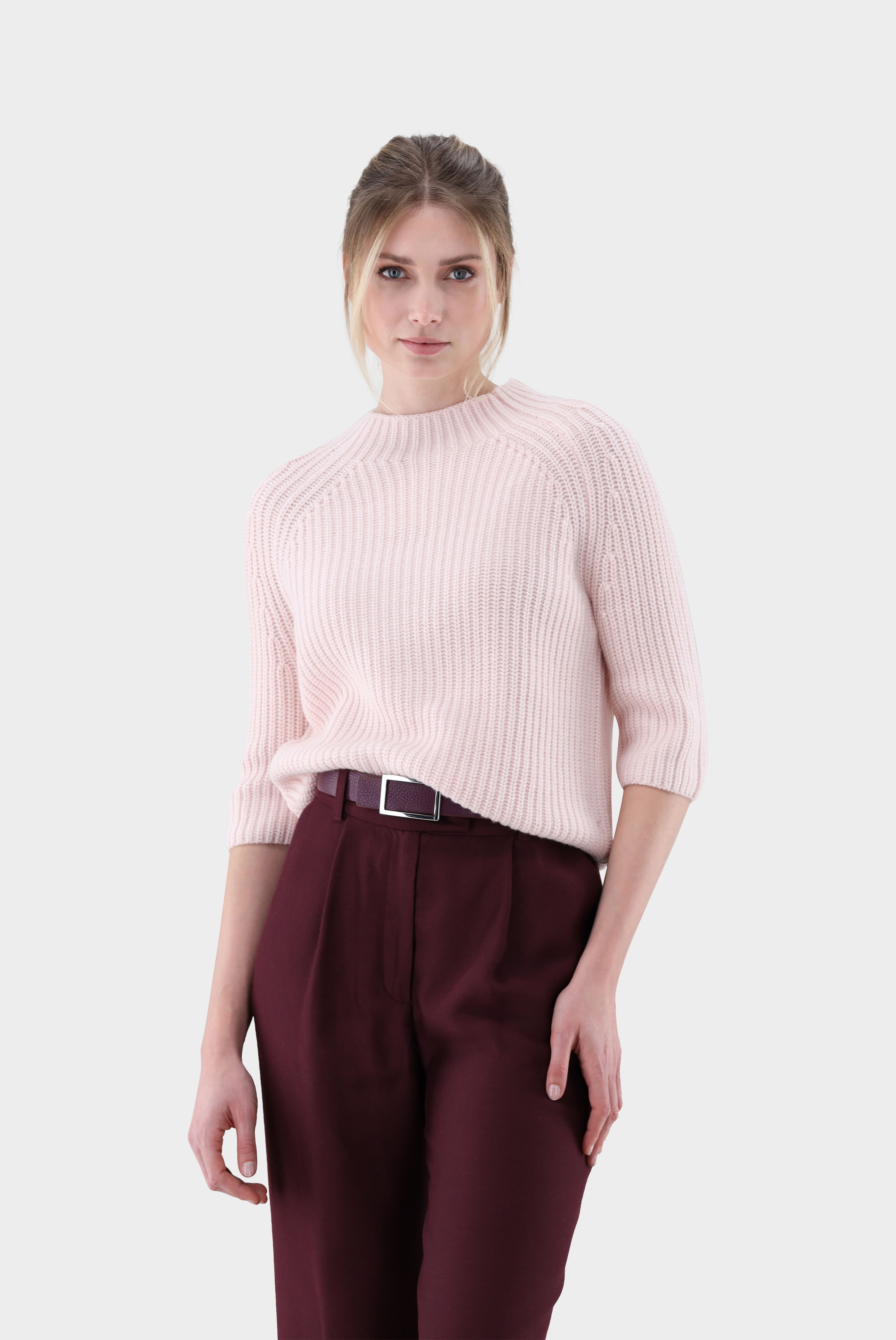 Stehkragenpullover mit kurzen Ärmeln