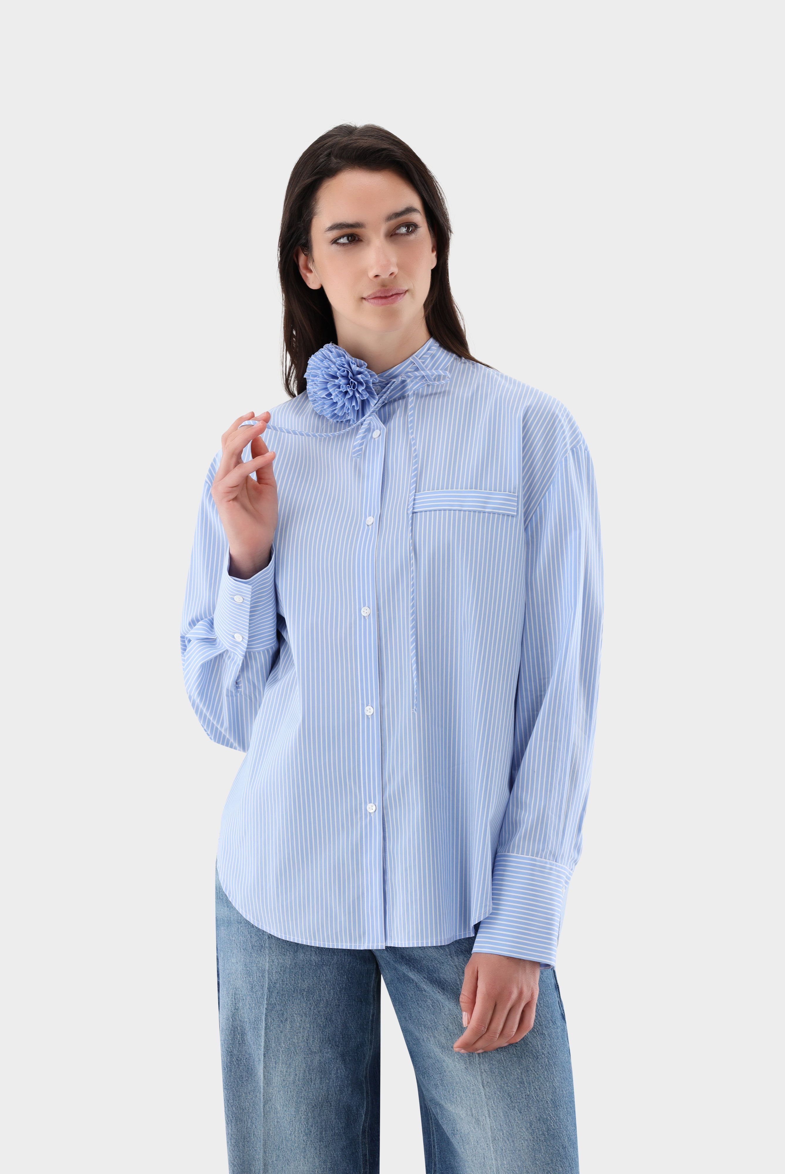 Stehkragenbluse mit Blumen-Akzent