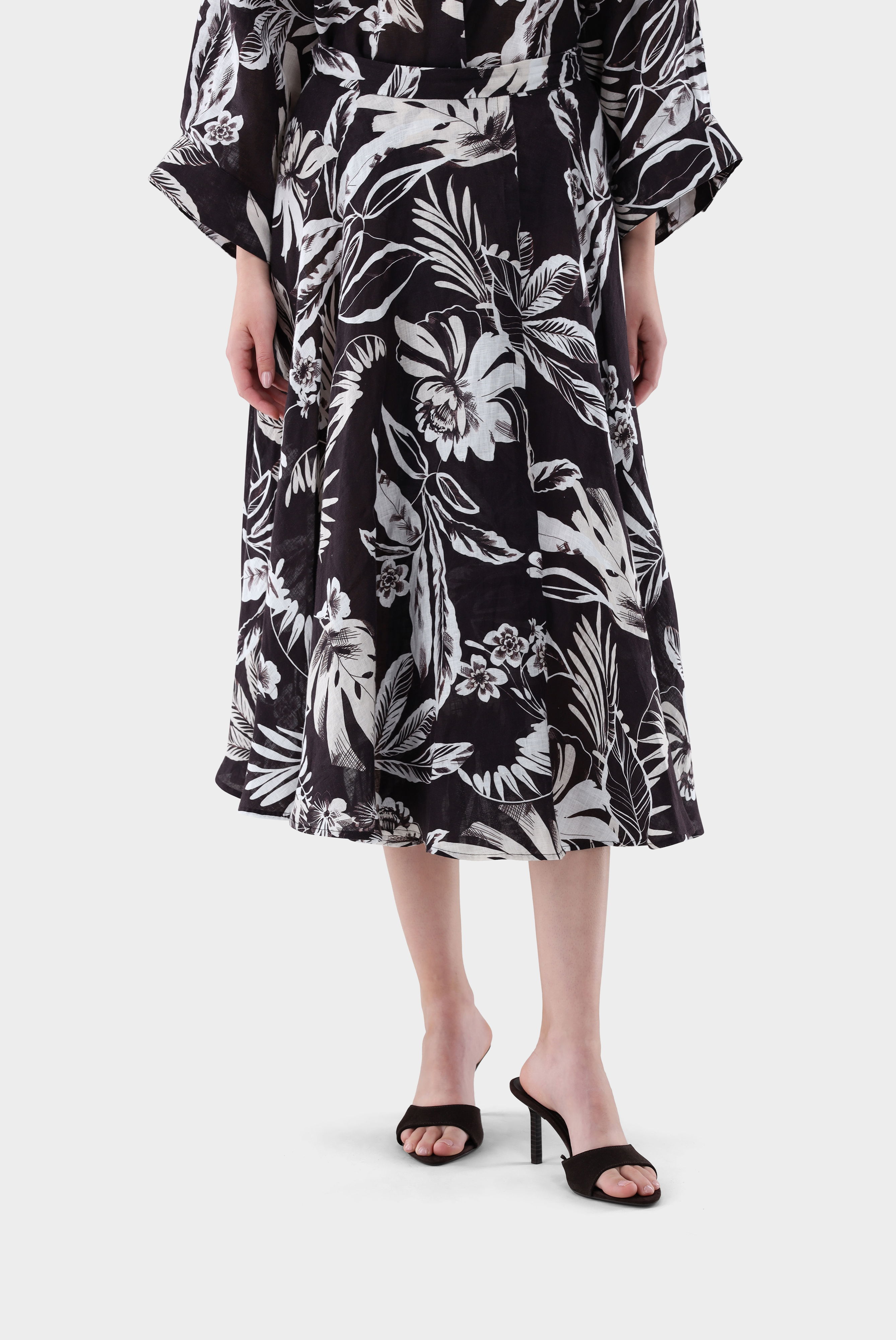 Skirt made of linen with print