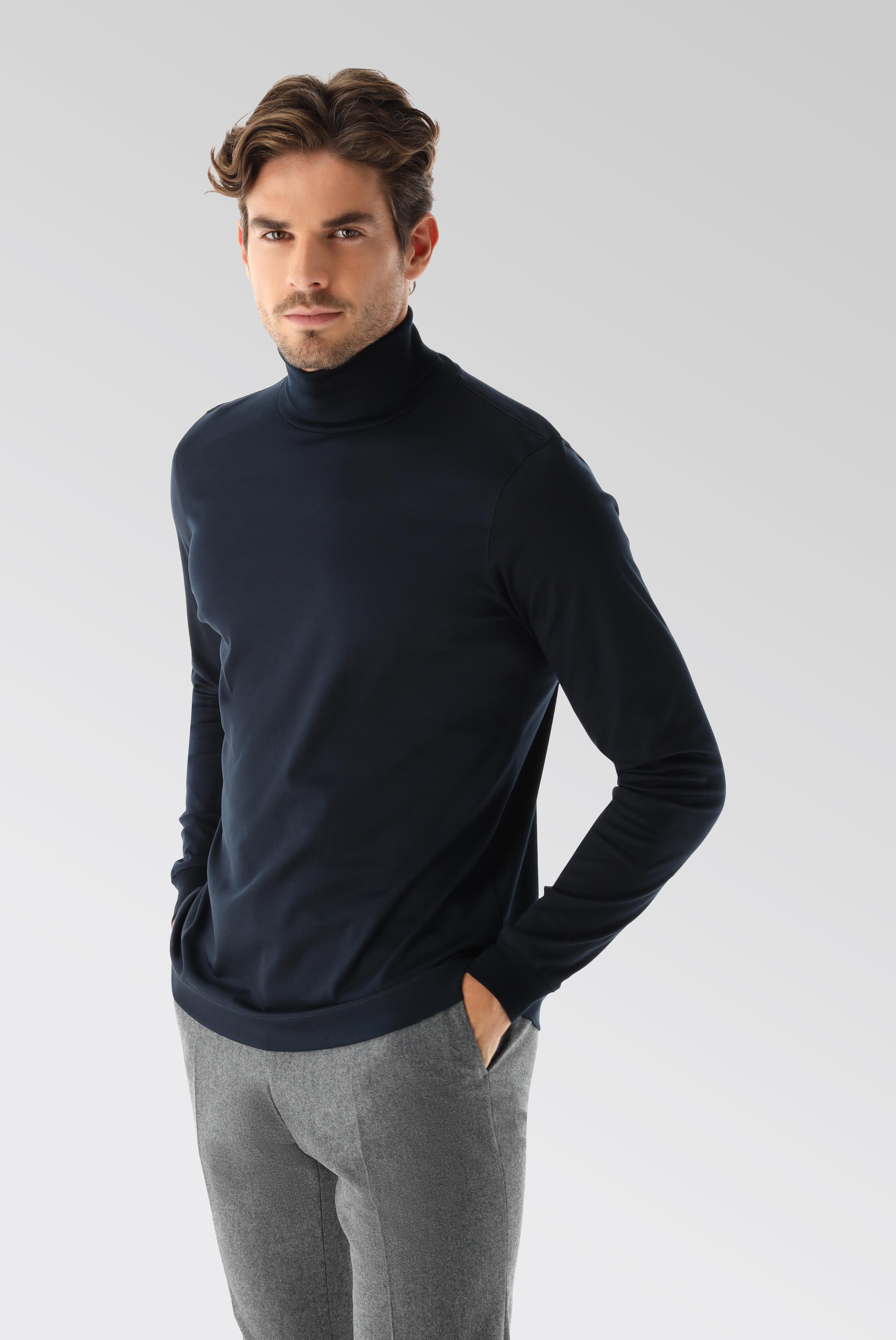 Rollkragenshirt aus Schweizer Baumwolljersey