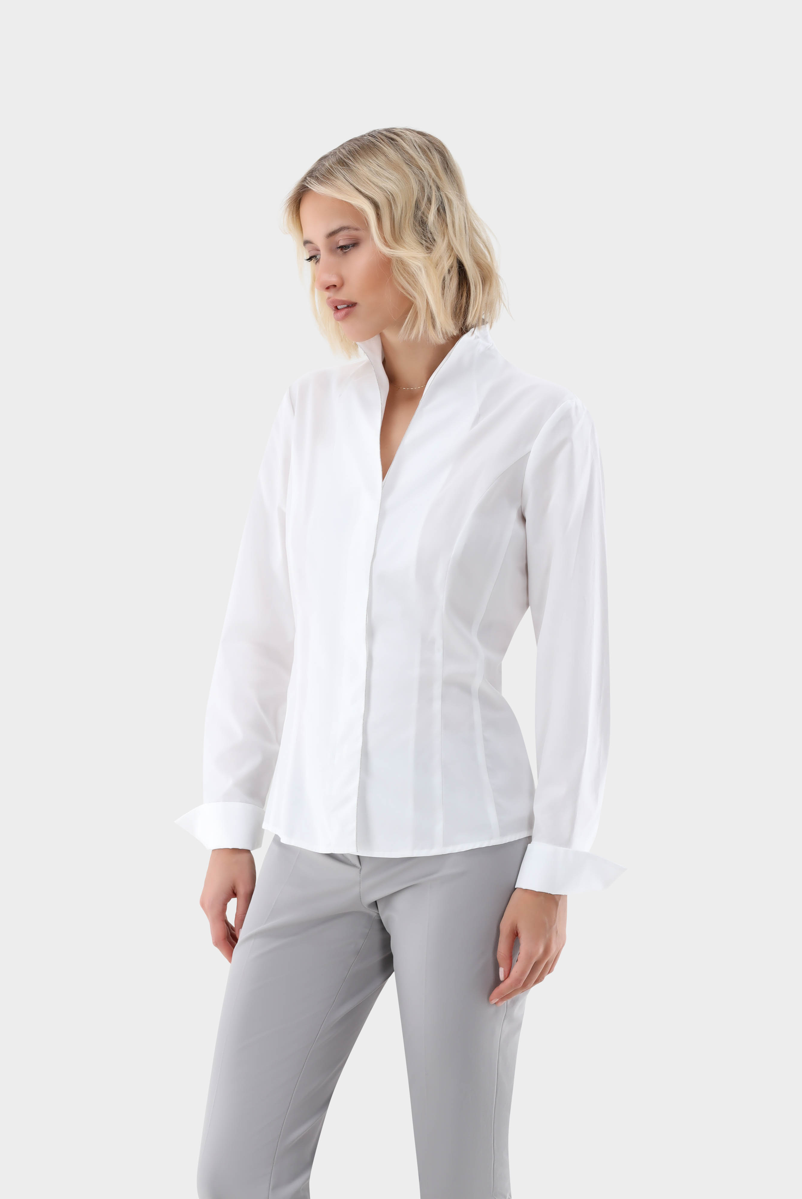 Kelchkragenbluse aus Popeline