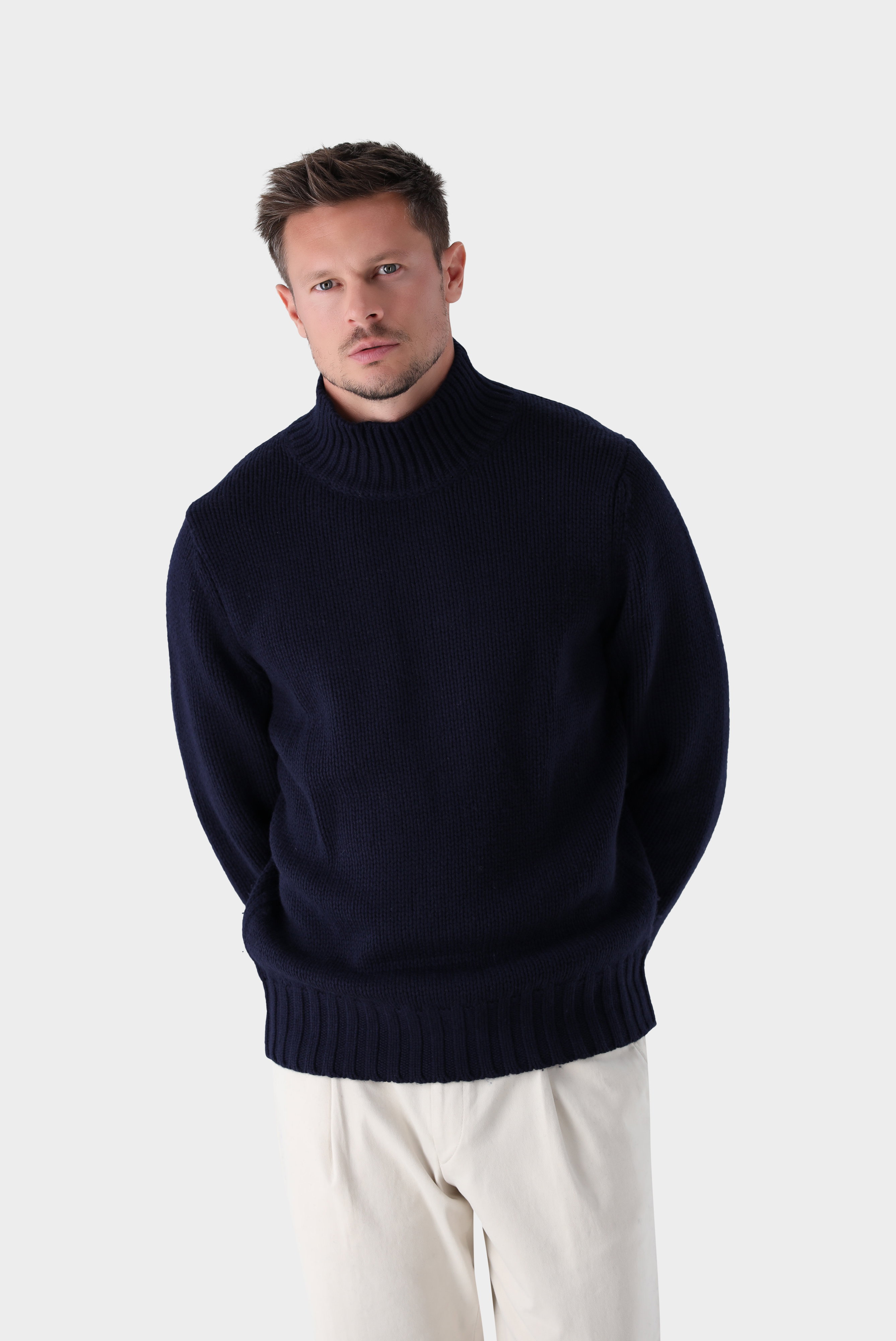 Stehkragenpullover aus Wolle und Kaschmir