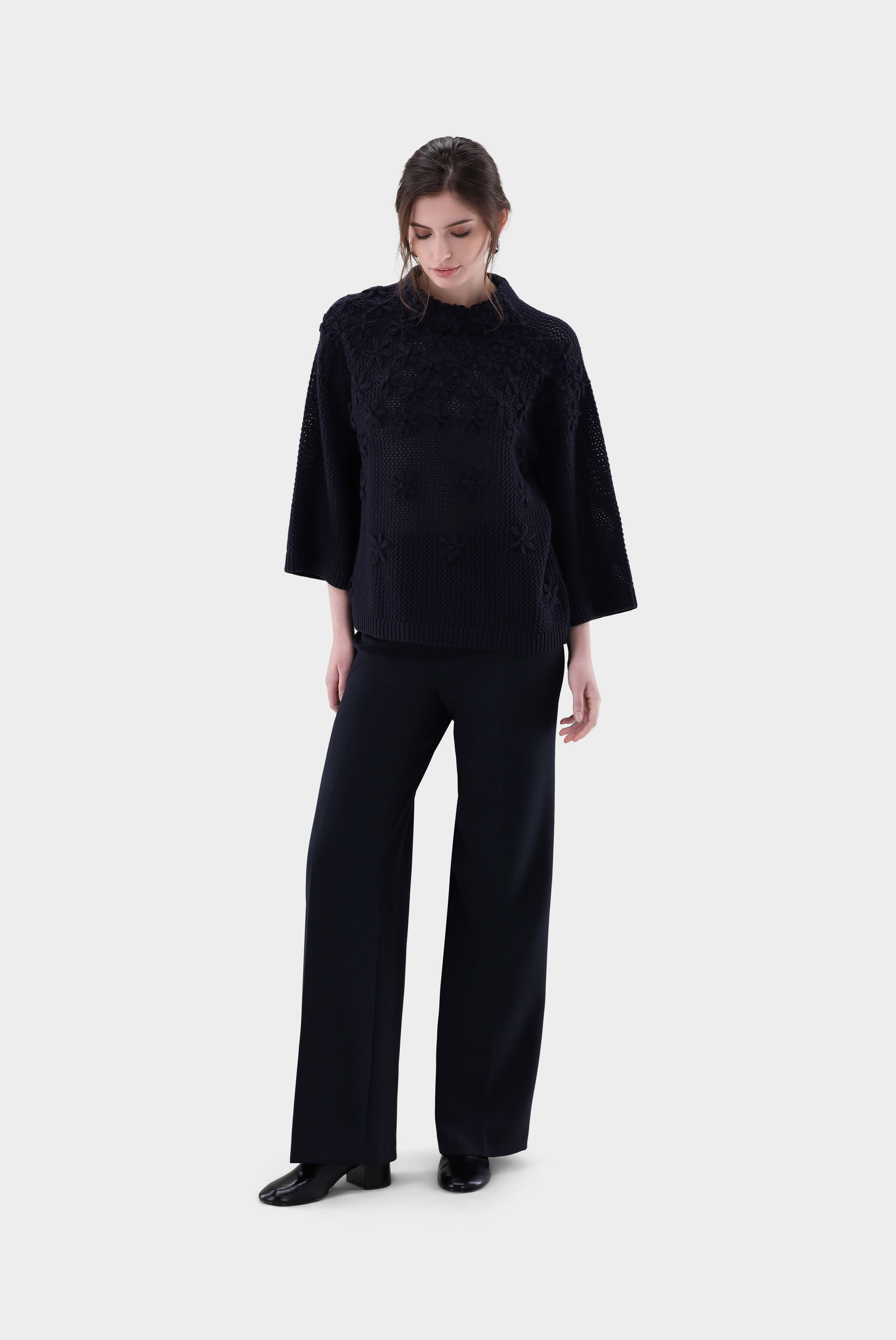 Pullover mit 3D-Muster und Stehkragen günstig online kaufen