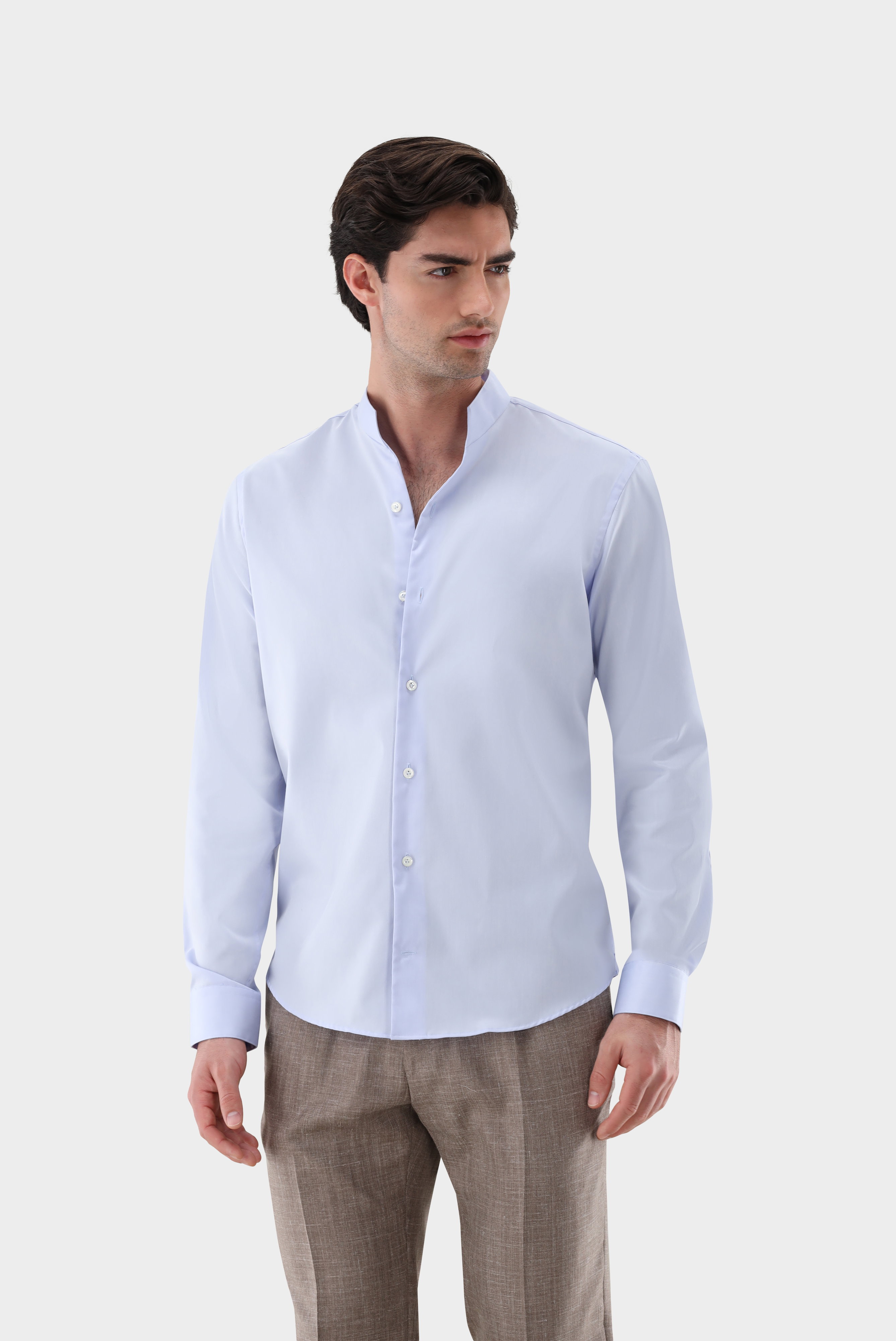 Stehkragenhemd aus bügelfreiem Twill Gewebe