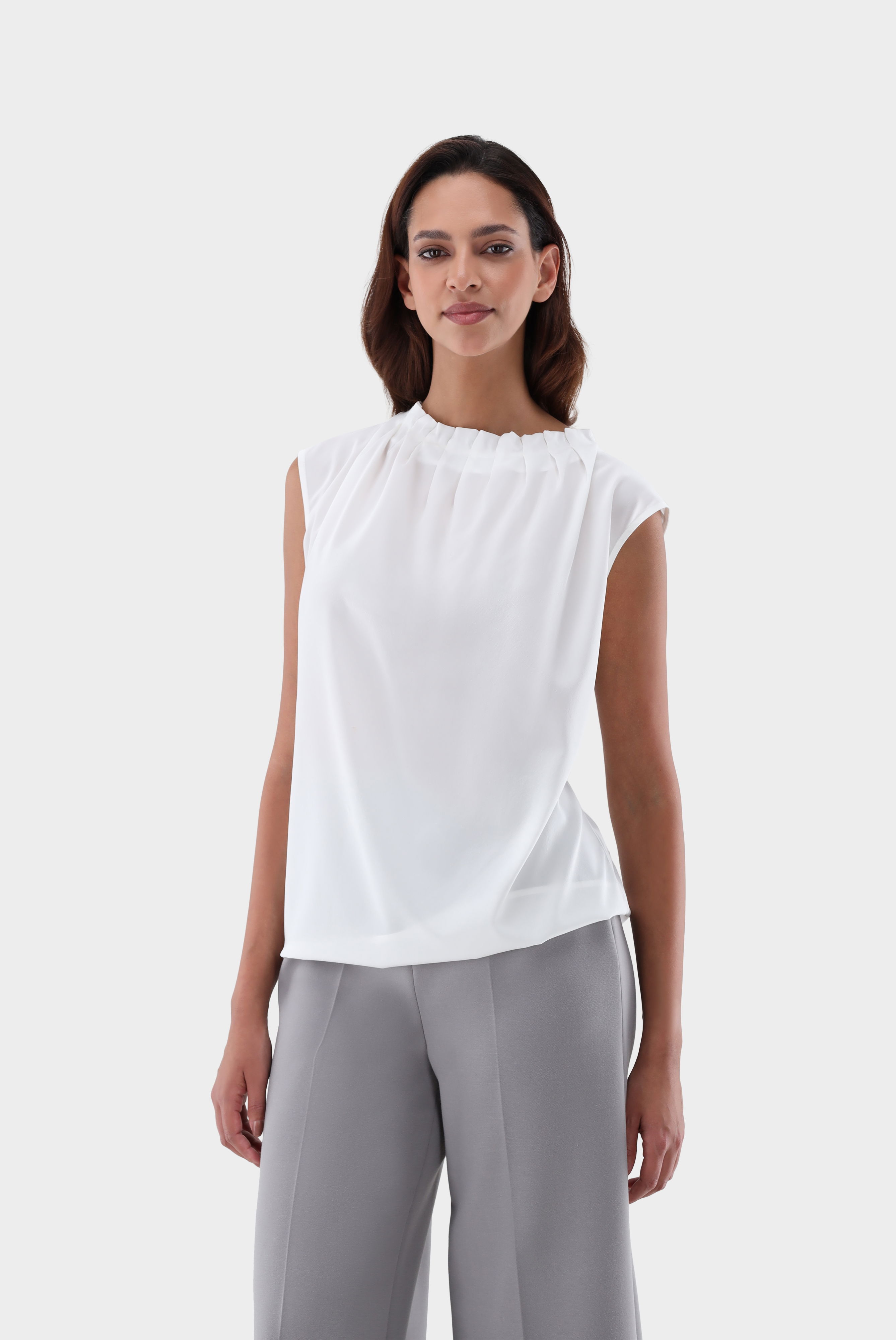 Bluse ärmellos aus Seide mit Falten
