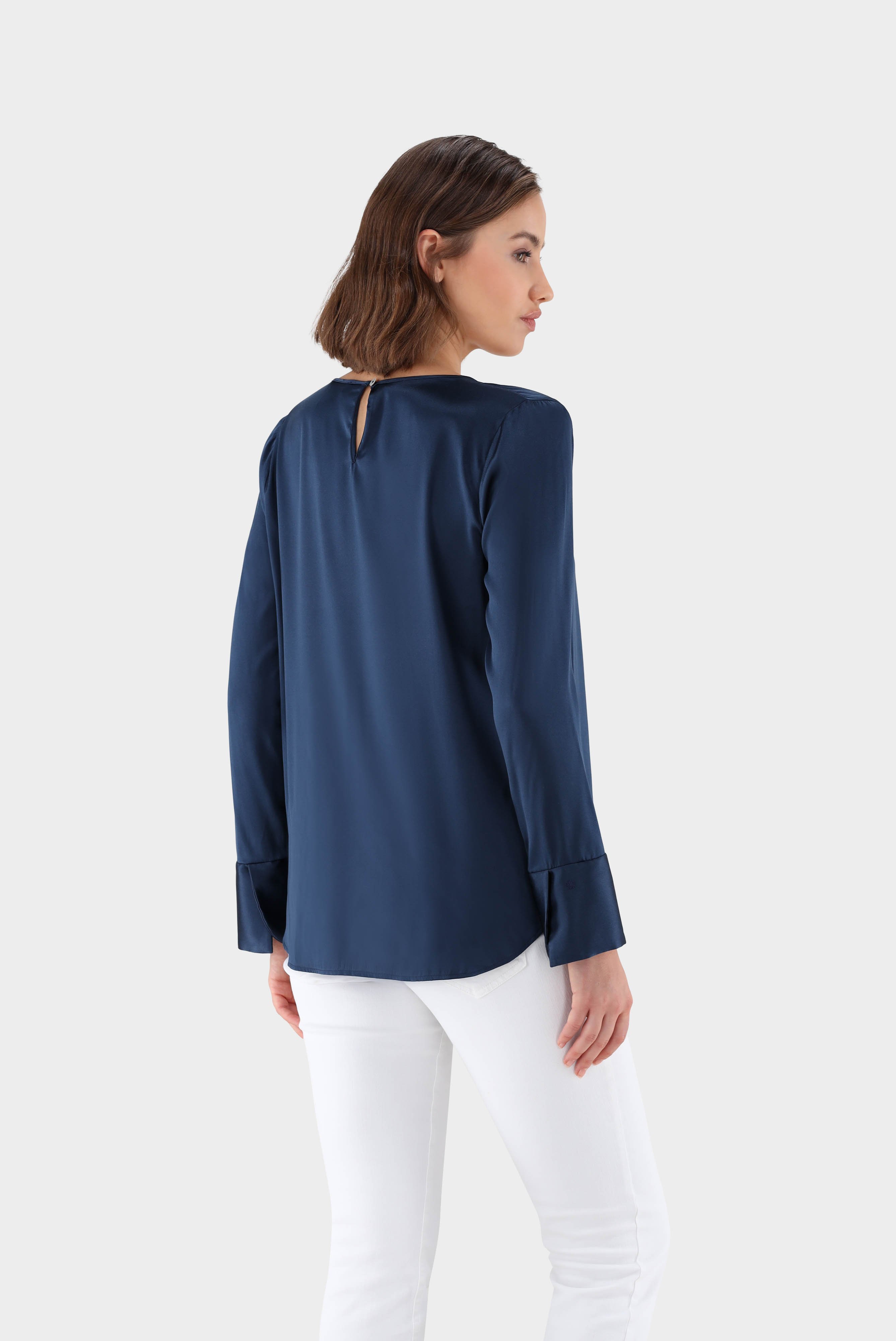 Business Blouses+Fitted Slip-On Blouse in Stretch Silk Satin+05.528N.07.155152.780.34