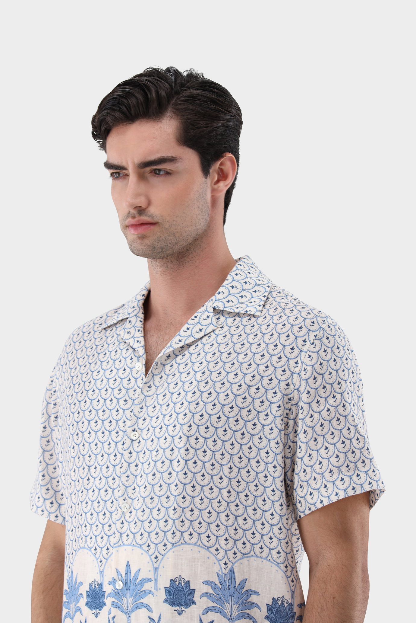 Short-sleeved shirt