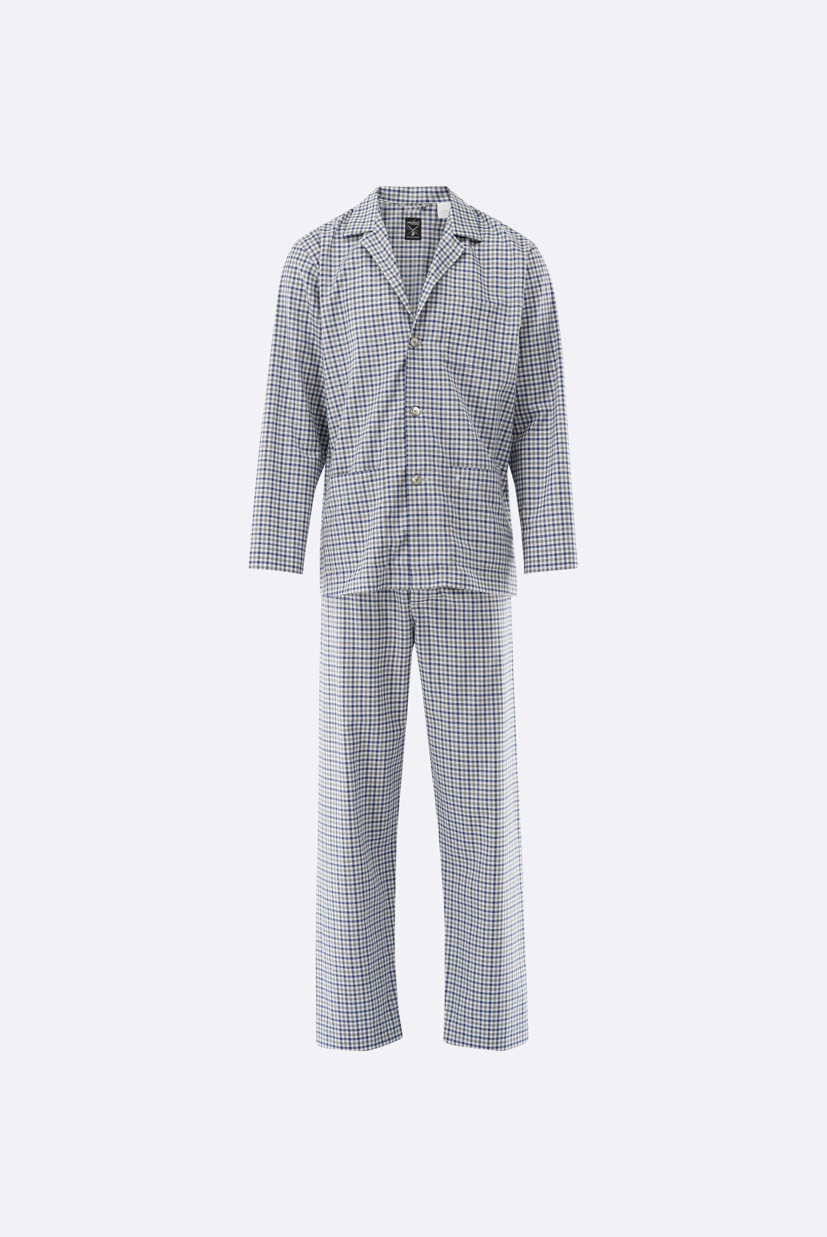 Checked pyjamas made of flannel