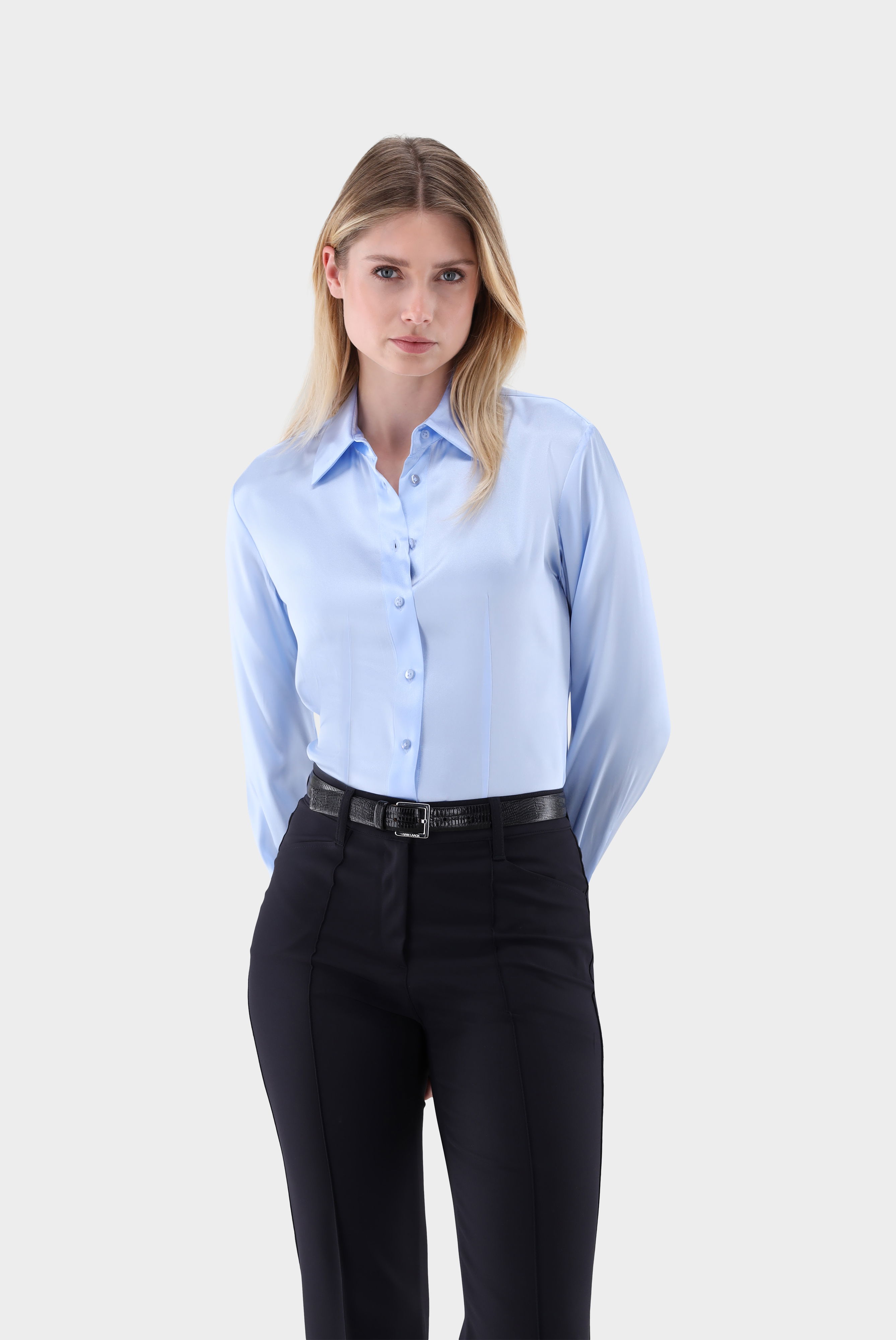 Hemdbluse tailliert aus Seidensatin-Stretch