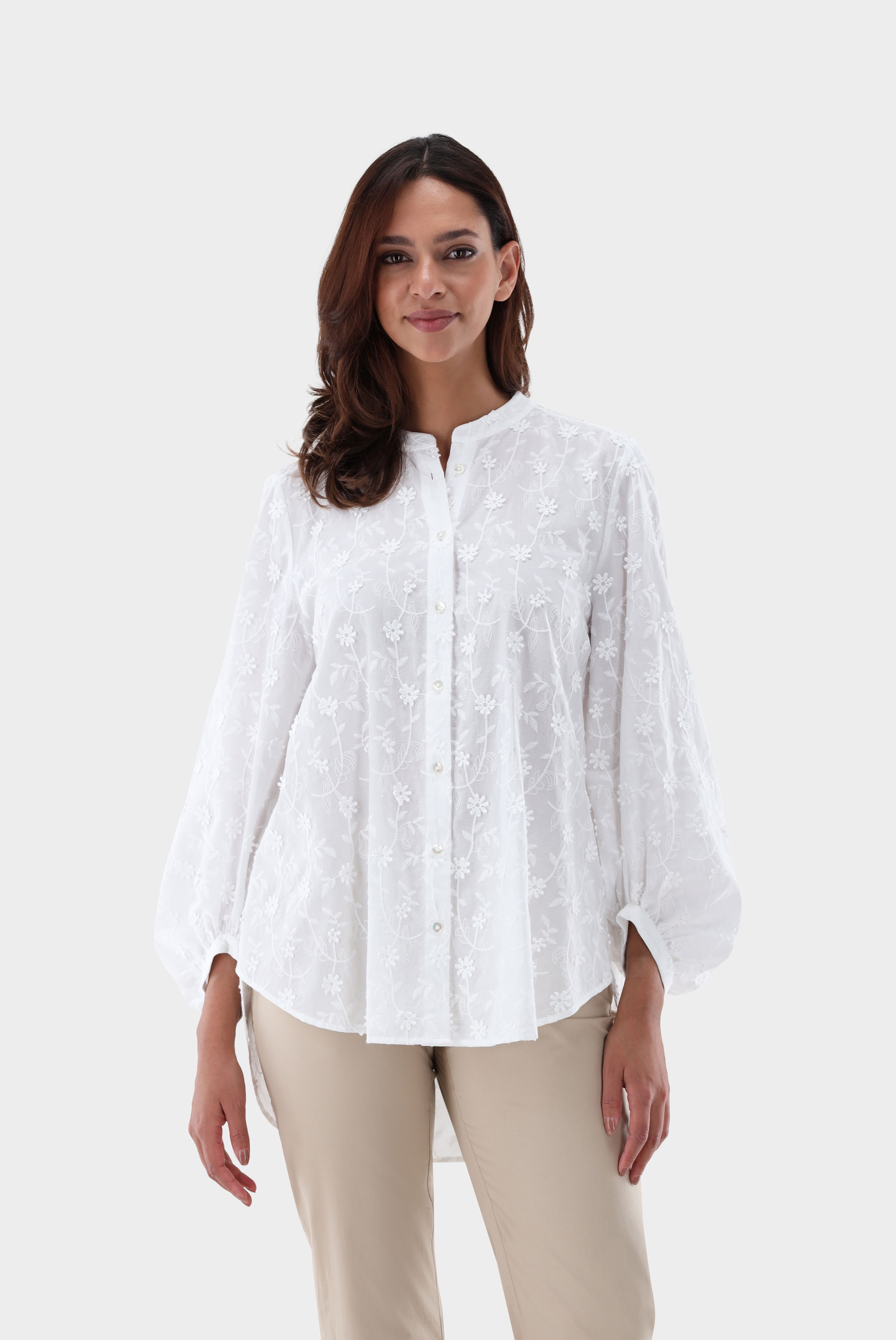 Hemdbluse mit Ballonärmeln und Blumenstickerei