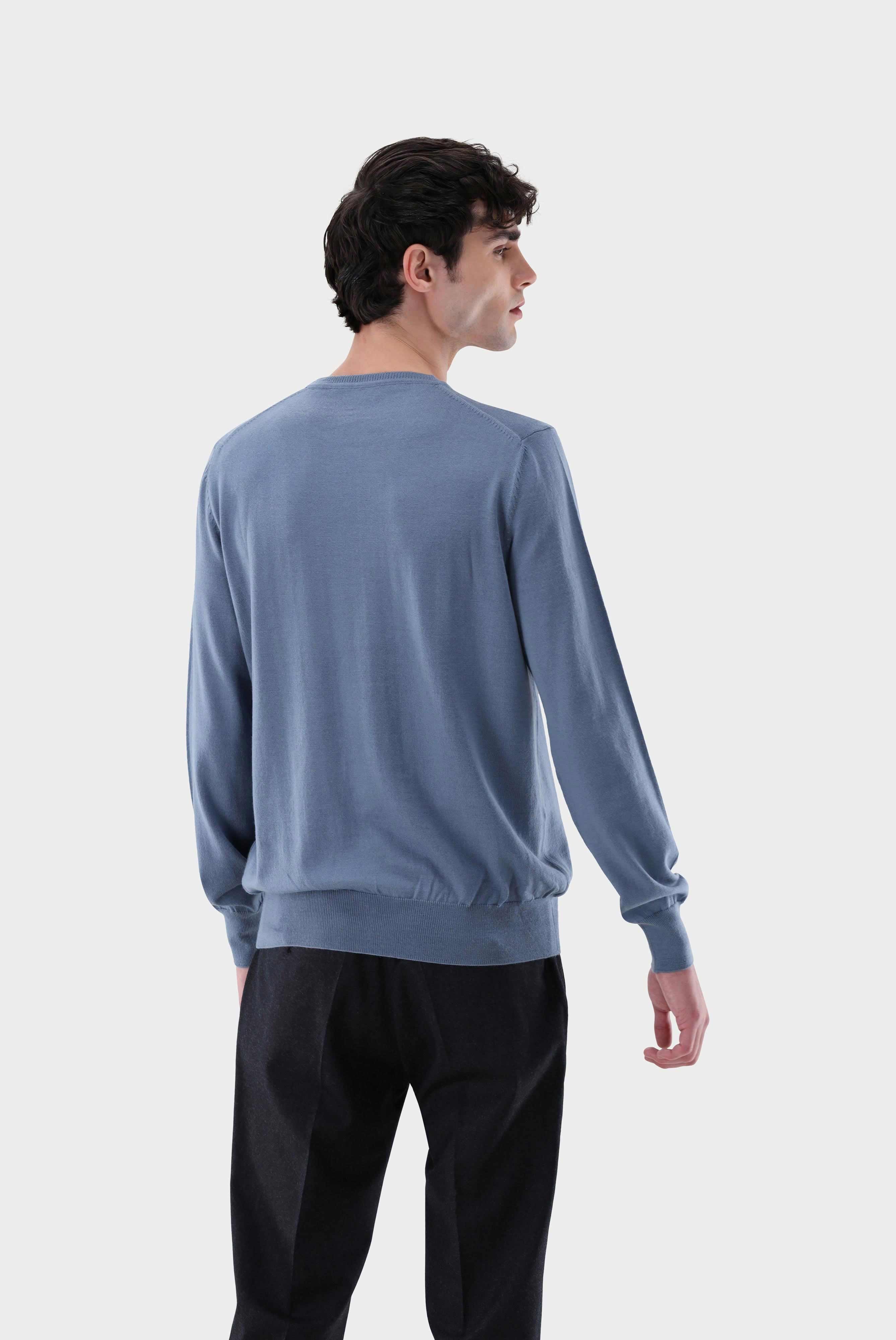 Sweaters & Cardigans+Crewneck Sweater in Mercerized Merino+82.8635..S00176.770.S