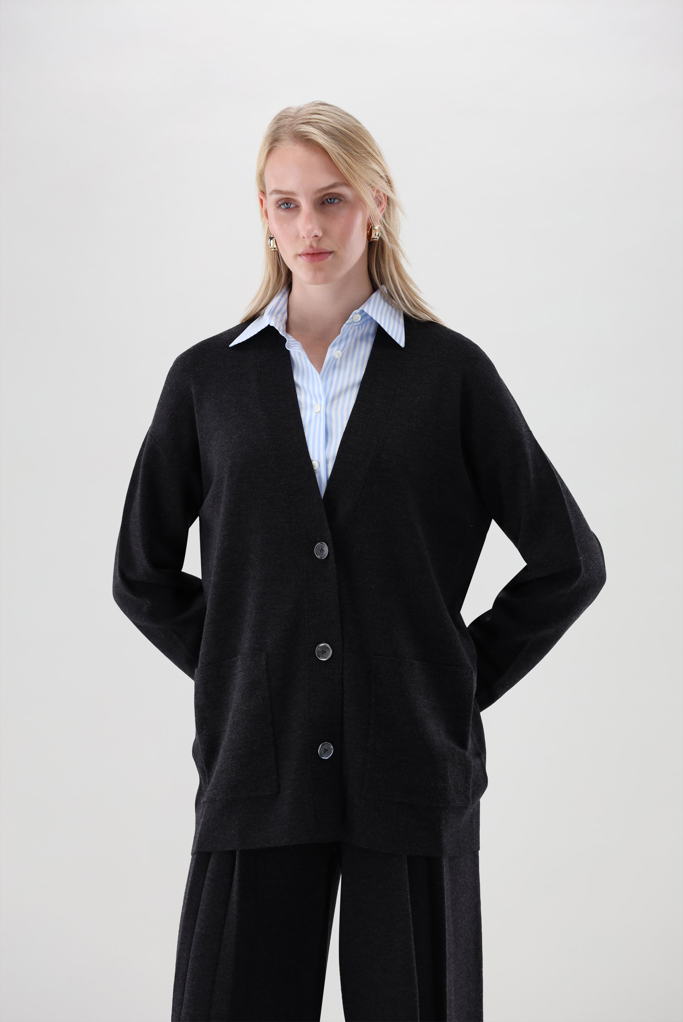 Oversized Strickjacke mit Merino und Viskose