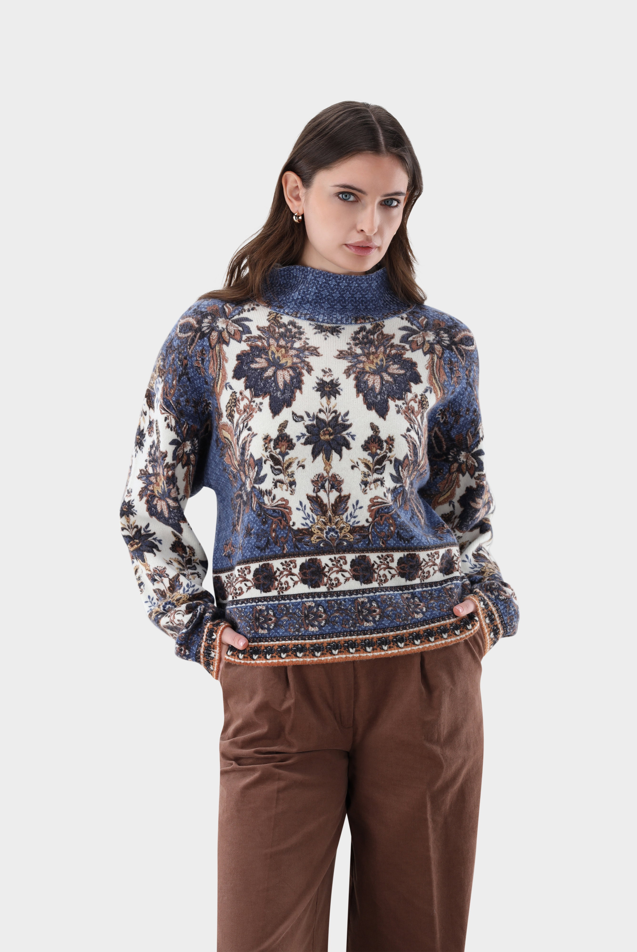 Stehkragenpullover mit Boho-Print