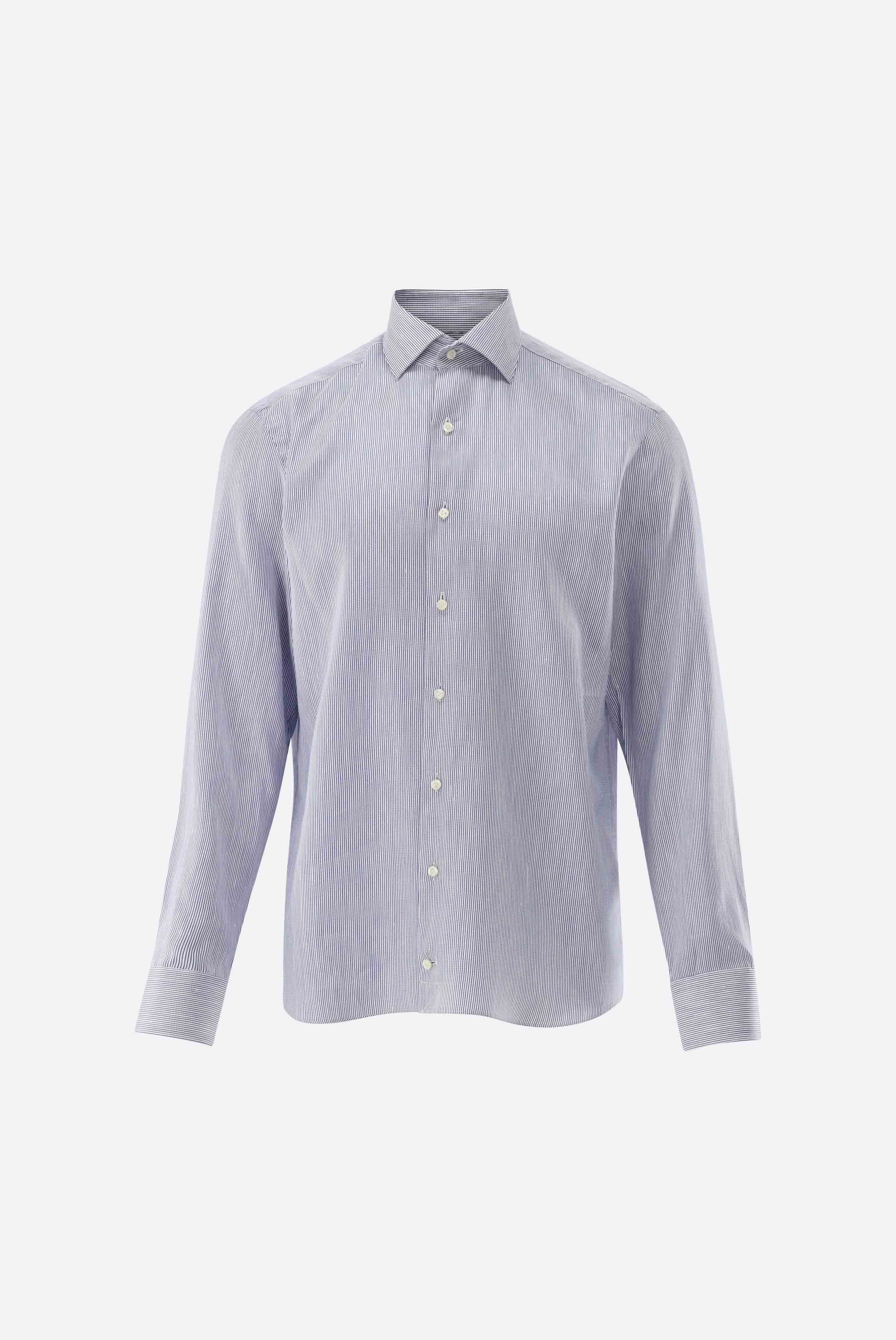 Shirt with sartorial workmanship and shark collar