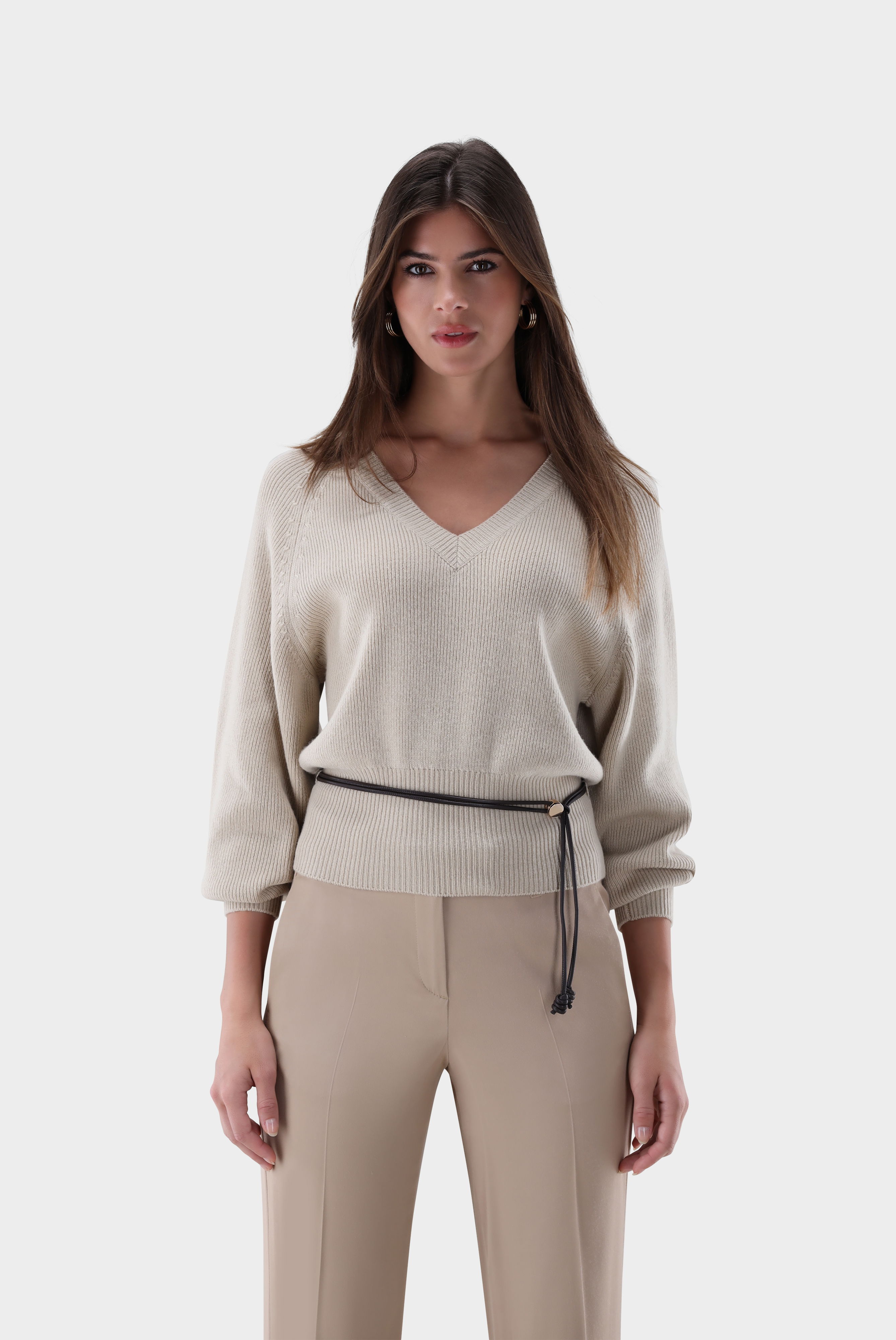 Pullover tailliert mit V-Ausschnitt
