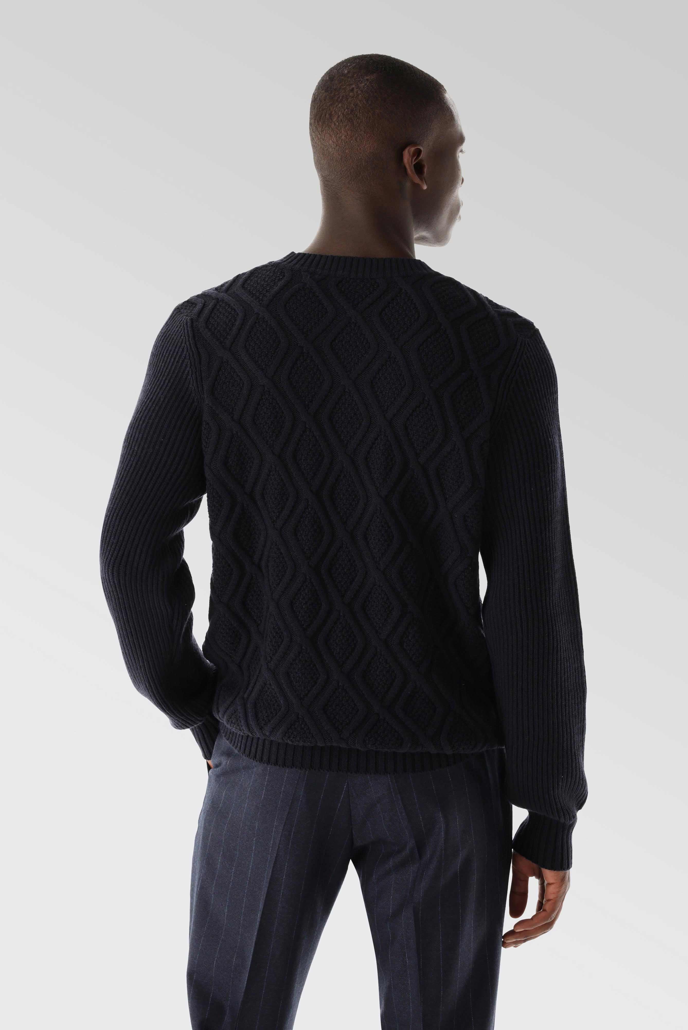 Sweaters & Cardigans+Crewneck Cable Knit+82.8632..S00239.790.S