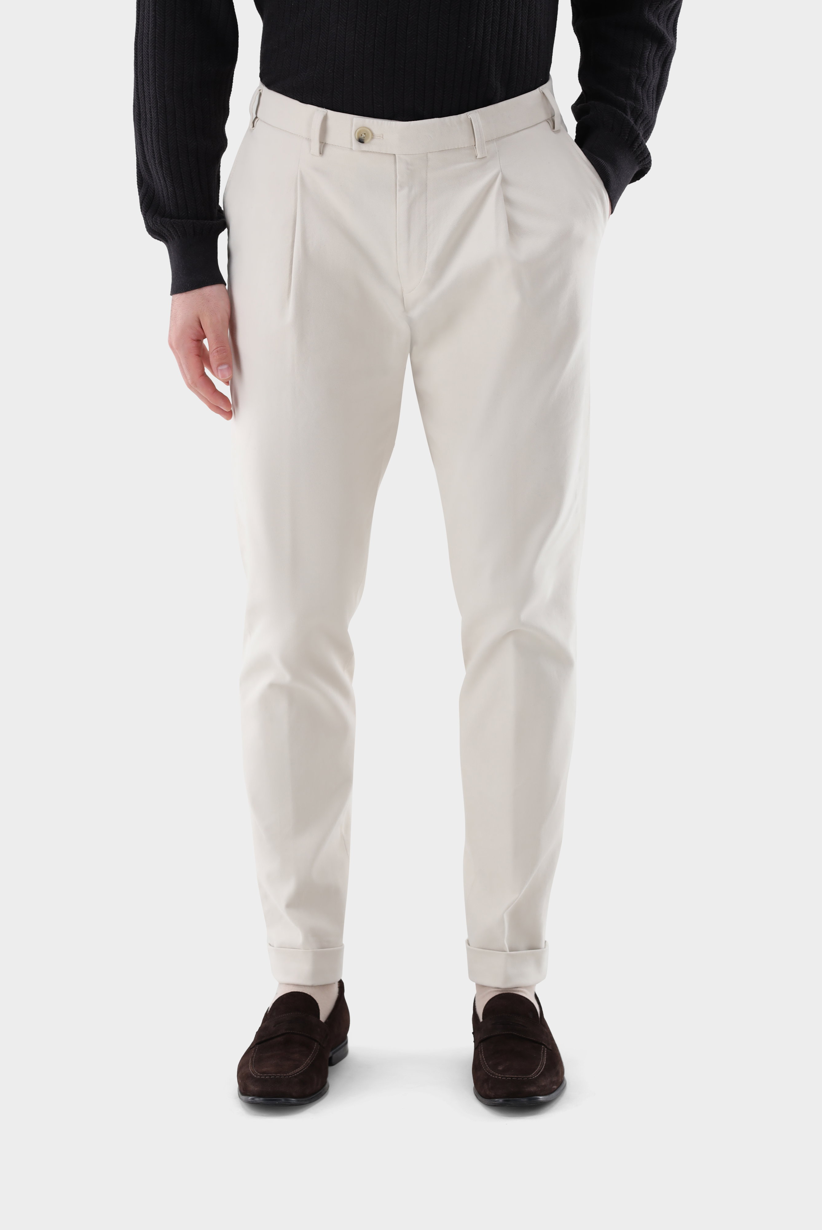 Chinos with cashmere with pleats