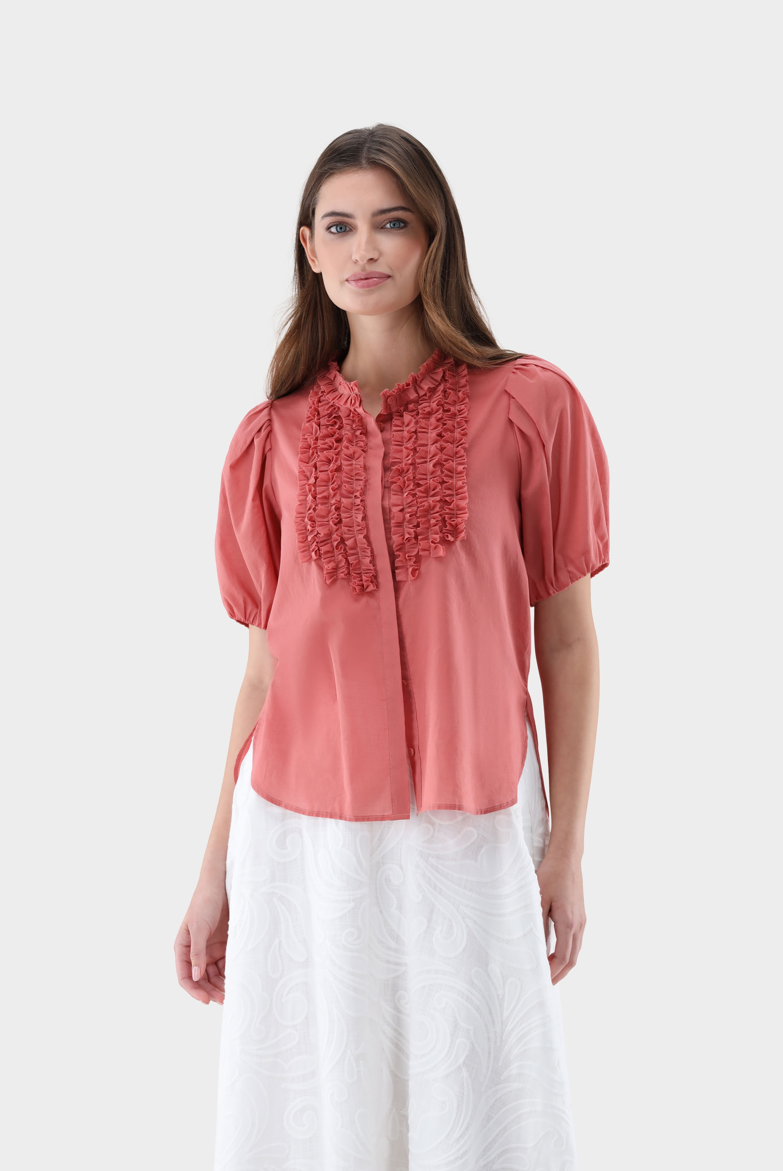 Short-sleeved blouse with ruffles