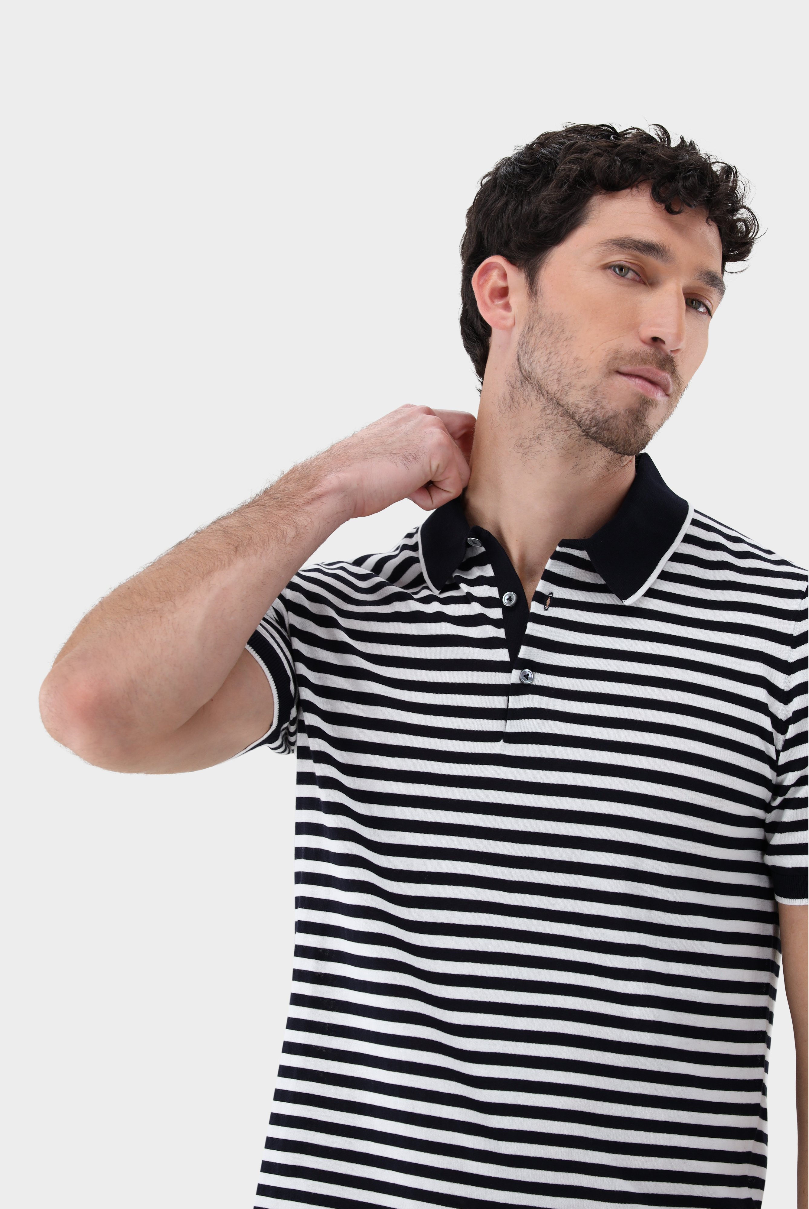 Poloshirts+Gestreiftes Strick Polo-Shirt aus Air Cotton+82.8510..S00266.795.S