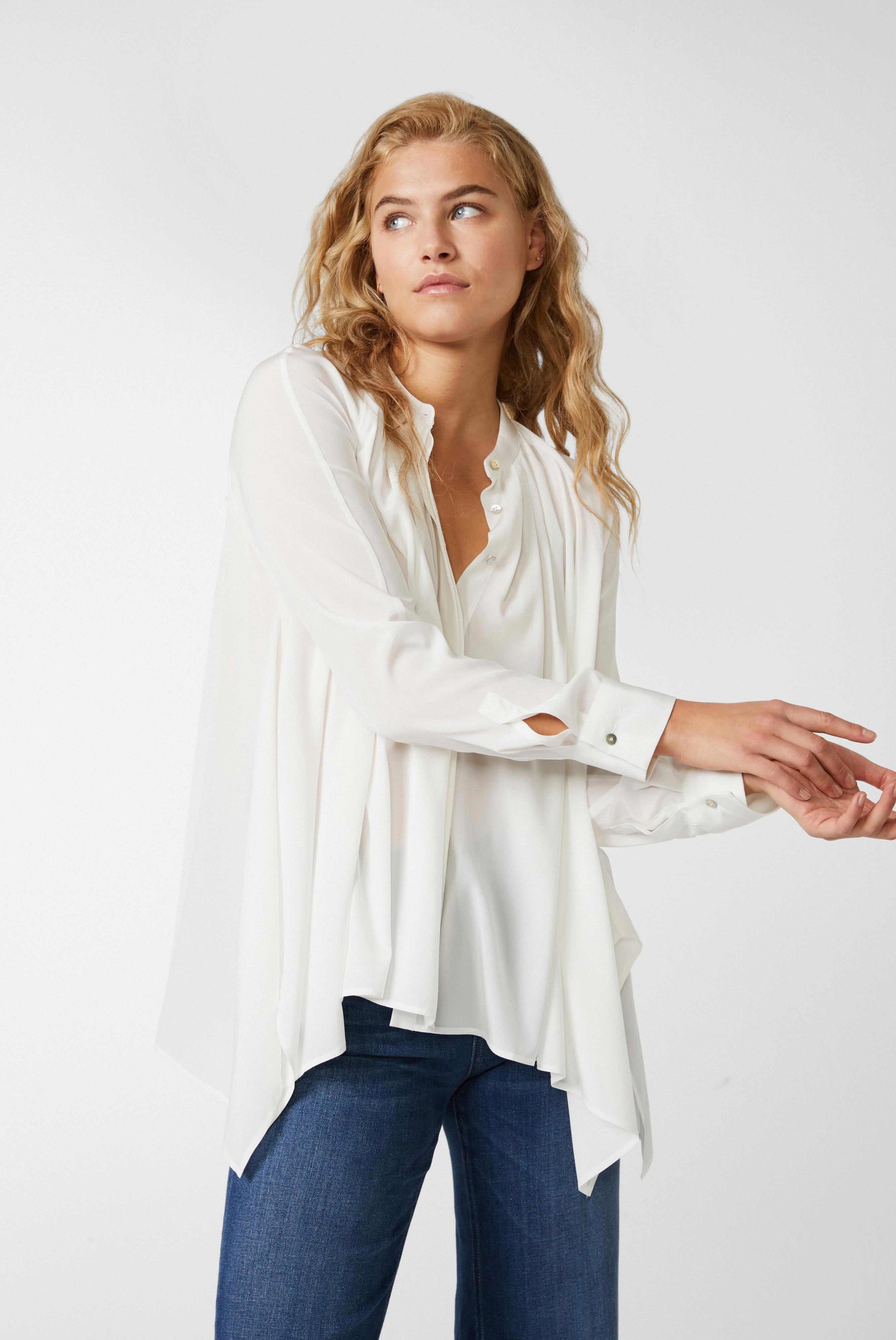 Meisterwerk Blouses+Crepe blouse with asymmetric hem white+05.525P.07.155553.105.44